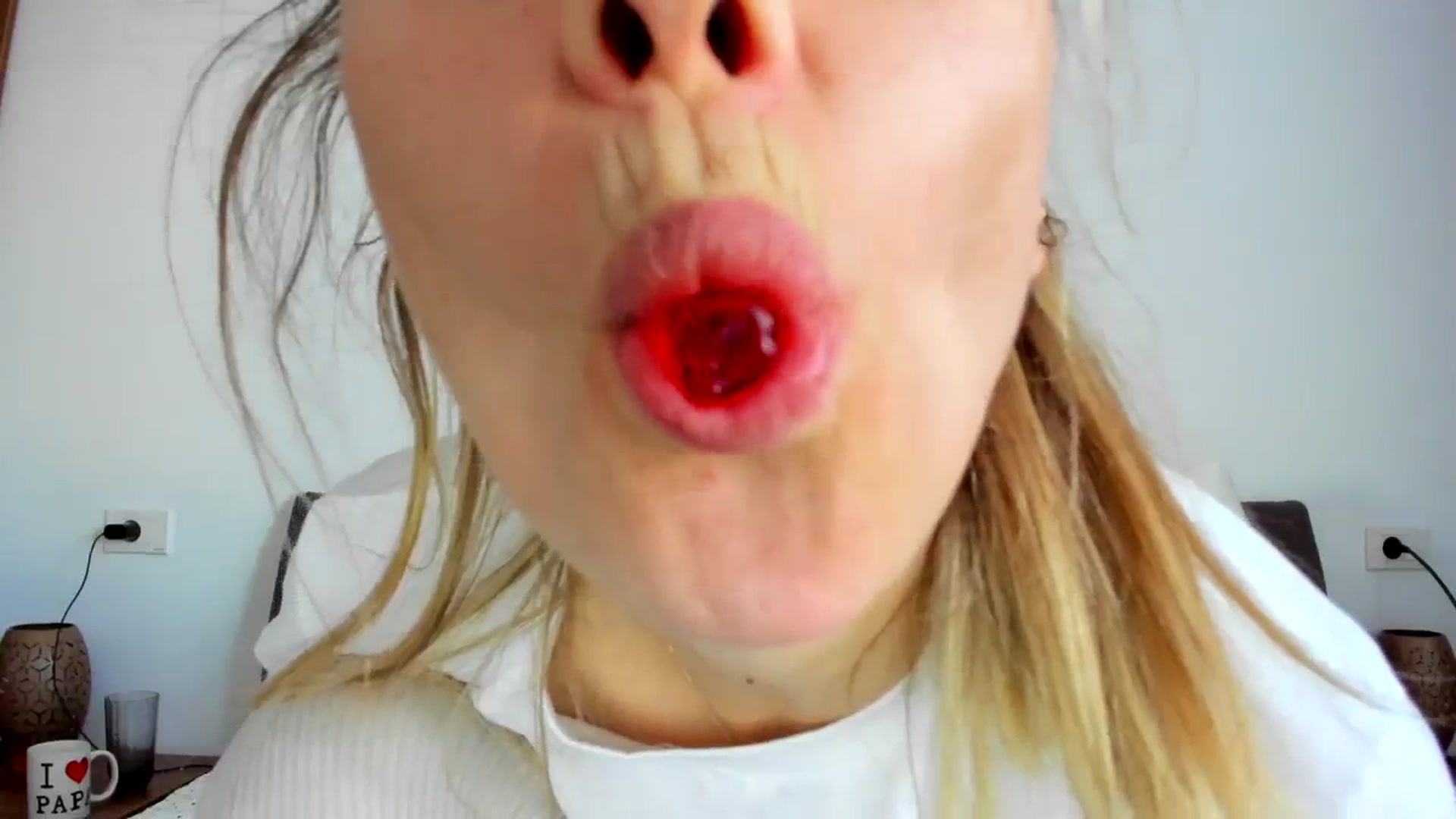 Gallery image thumbnail from DebbyPaige's myfreecams stream on, 11/14/2023, 12:52 image 12 of 20
