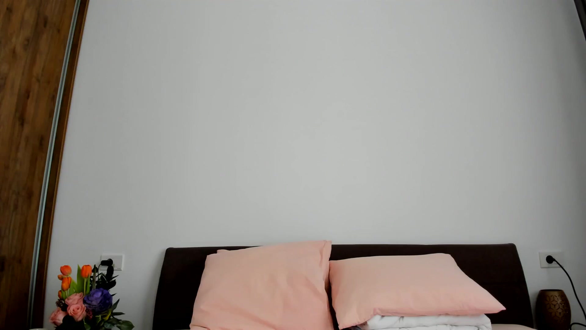 Gallery image thumbnail from DebbyPaige's myfreecams stream on, 11/19/2023, 09:45 image 12 of 20