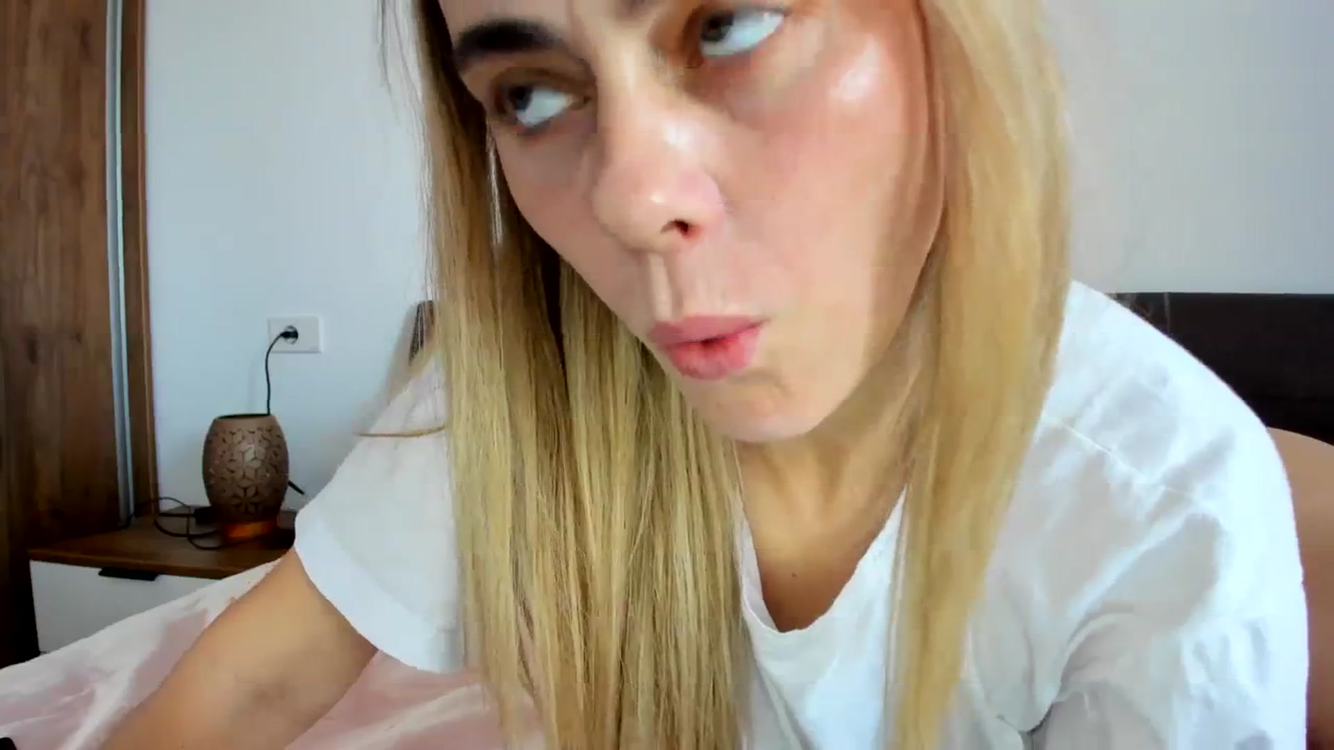 Gallery image thumbnail from DebbyPaige's myfreecams stream on, 11/21/2023, 10:58 image 19 of 20