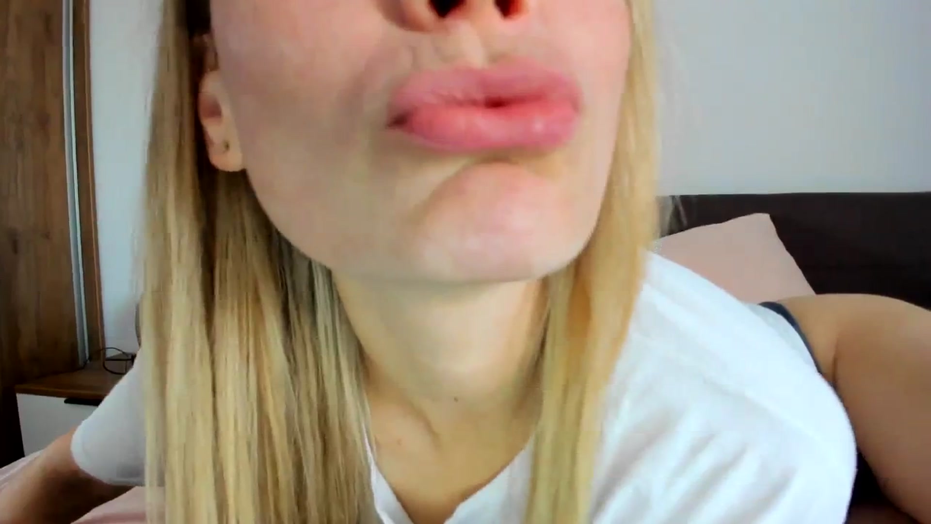 Gallery image thumbnail from DebbyPaige's myfreecams stream on, 11/21/2023, 10:58 image 16 of 20