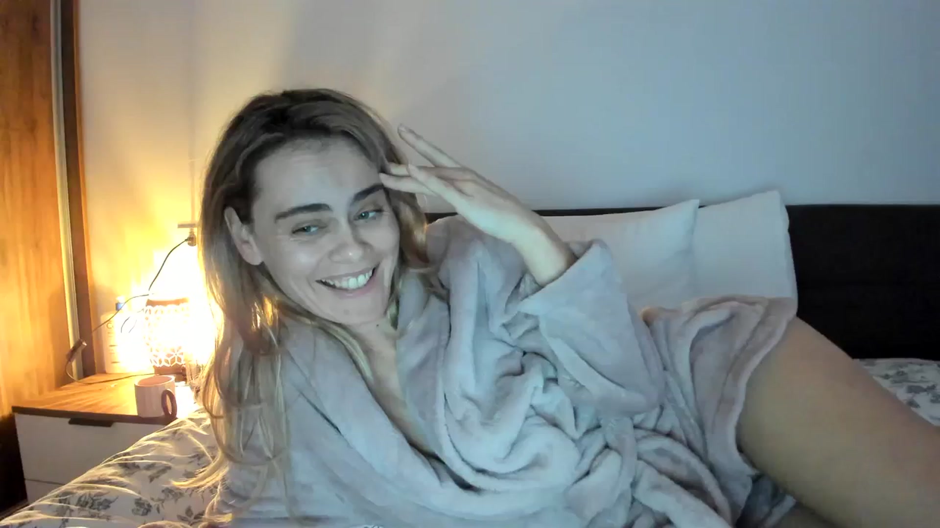 Gallery image thumbnail from DebbyPaige's myfreecams stream on, 11/28/2023, 14:04 image 18 of 20
