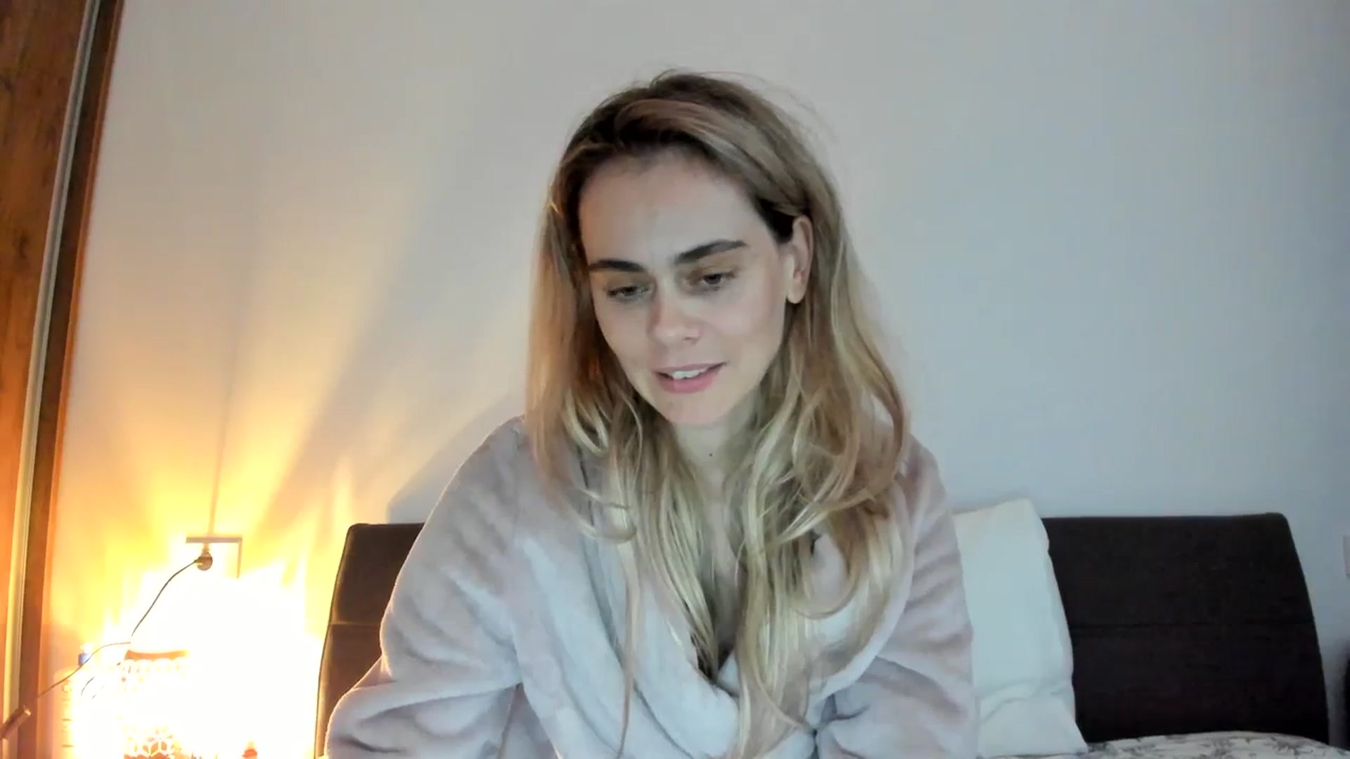 Gallery image thumbnail from DebbyPaige's myfreecams stream on, 11/28/2023, 14:04 image 4 of 20