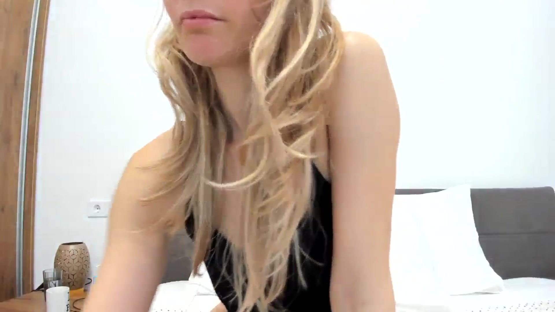 Gallery image thumbnail from DebbyPaige's myfreecams stream on, 11/29/2023, 12:46 image 15 of 20