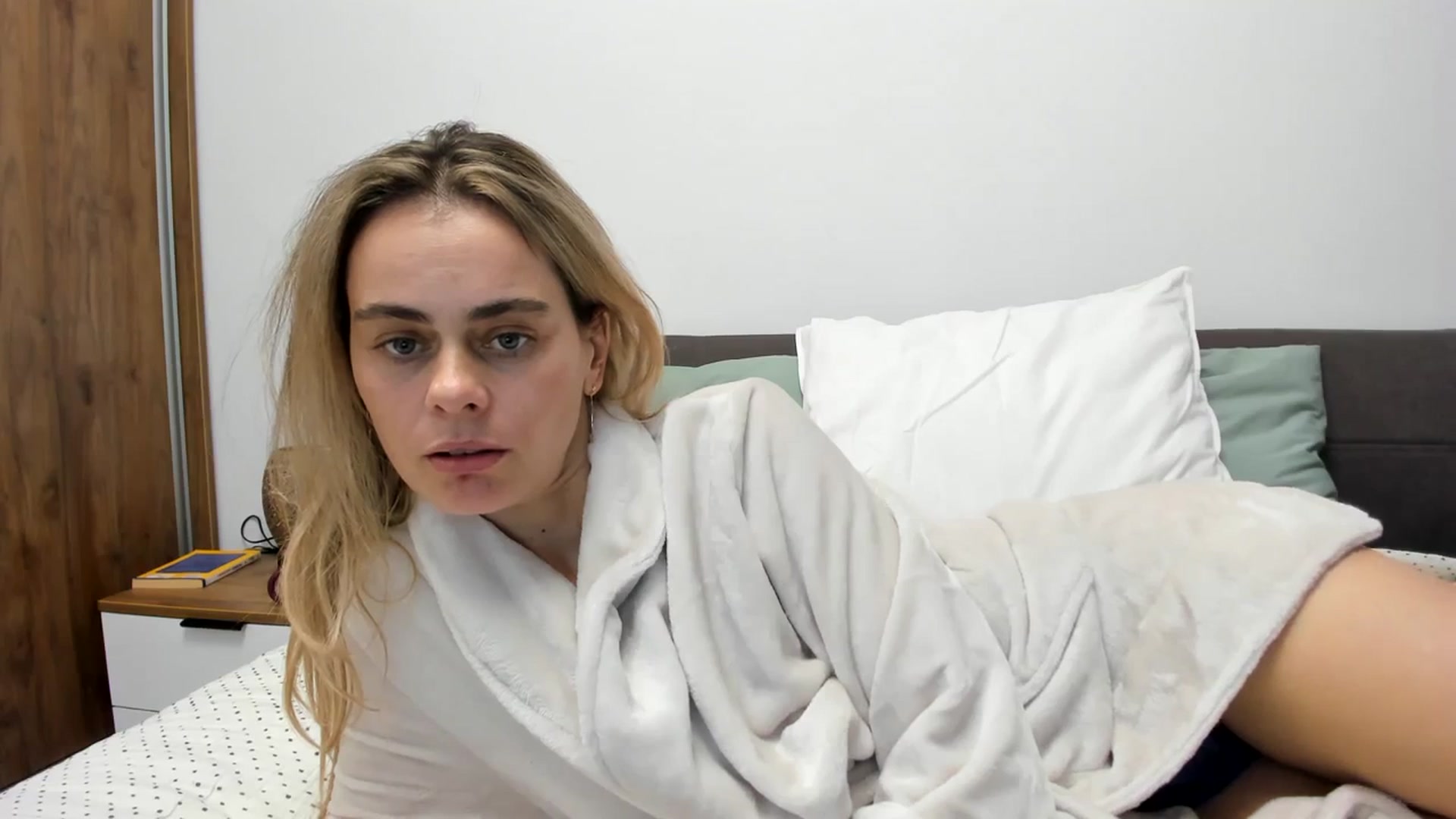 Gallery image thumbnail from DebbyPaige's myfreecams stream on, 12/01/2023, 12:27 image 8 of 20