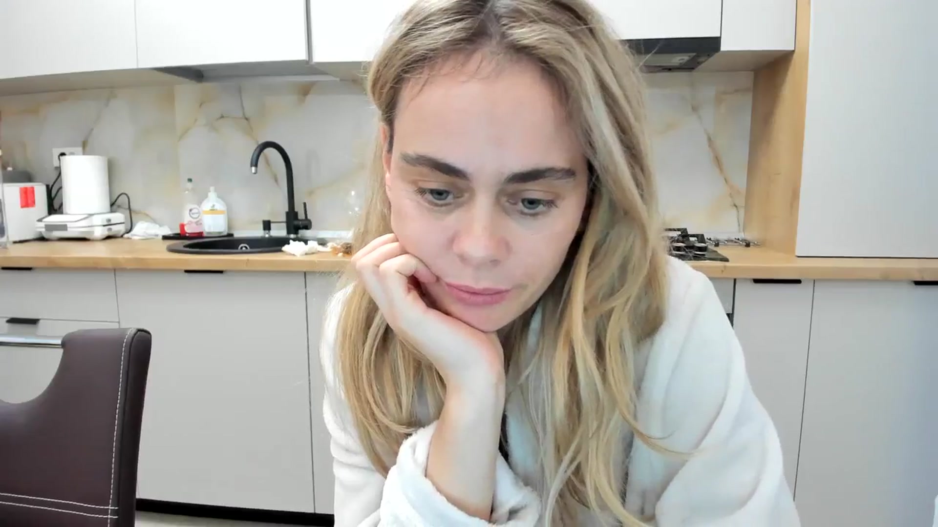 Gallery image thumbnail from DebbyPaige's myfreecams stream on, 12/05/2023, 14:38 image 19 of 20
