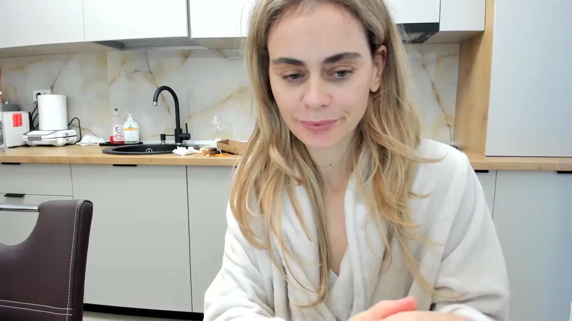 Gallery image thumbnail from DebbyPaige's myfreecams stream on, 12/05/2023, 14:38 image 14 of 20