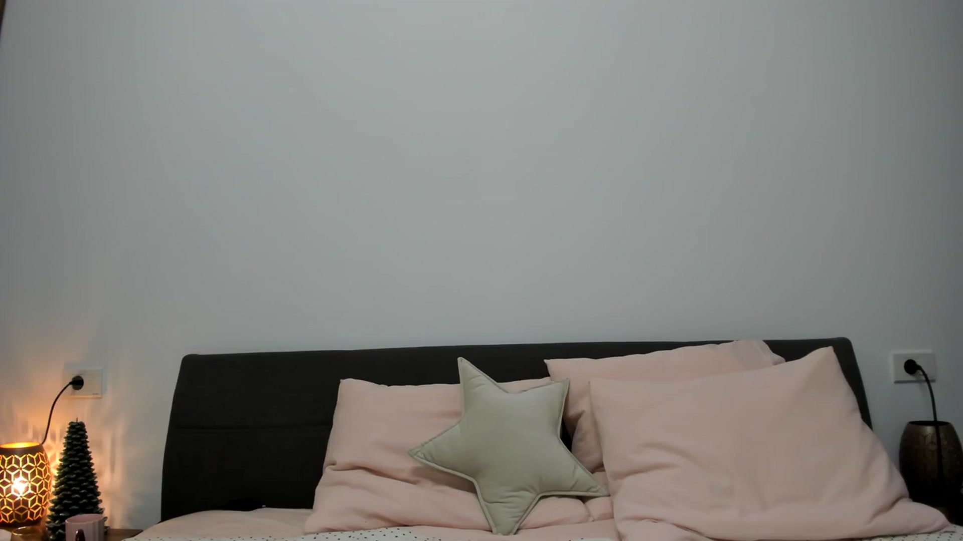 Gallery image thumbnail from DebbyPaige's myfreecams stream on, 12/13/2023, 14:48 image 10 of 20