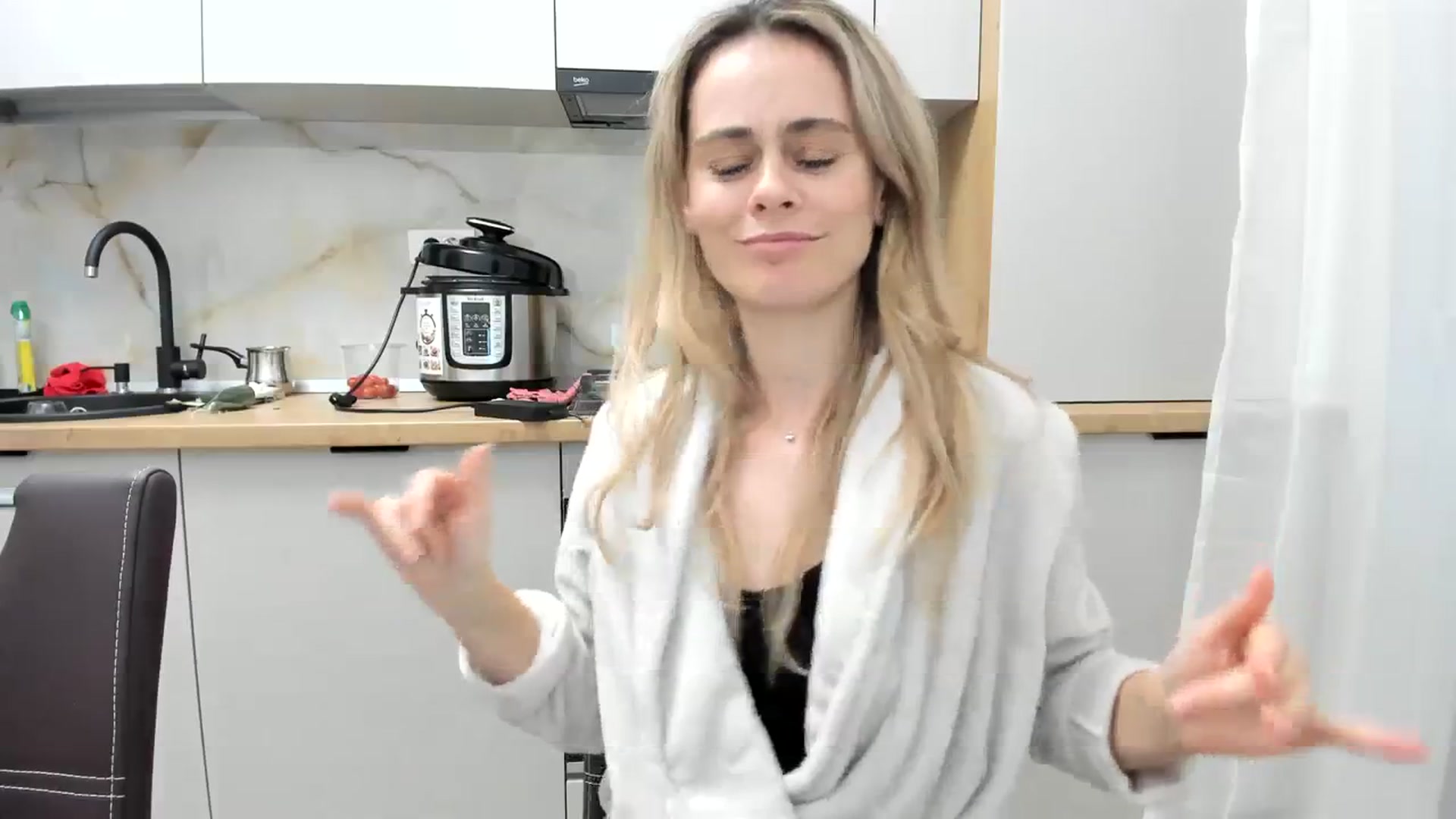 Gallery image thumbnail from DebbyPaige's myfreecams stream on, 01/02/2024, 20:22 image 7 of 20