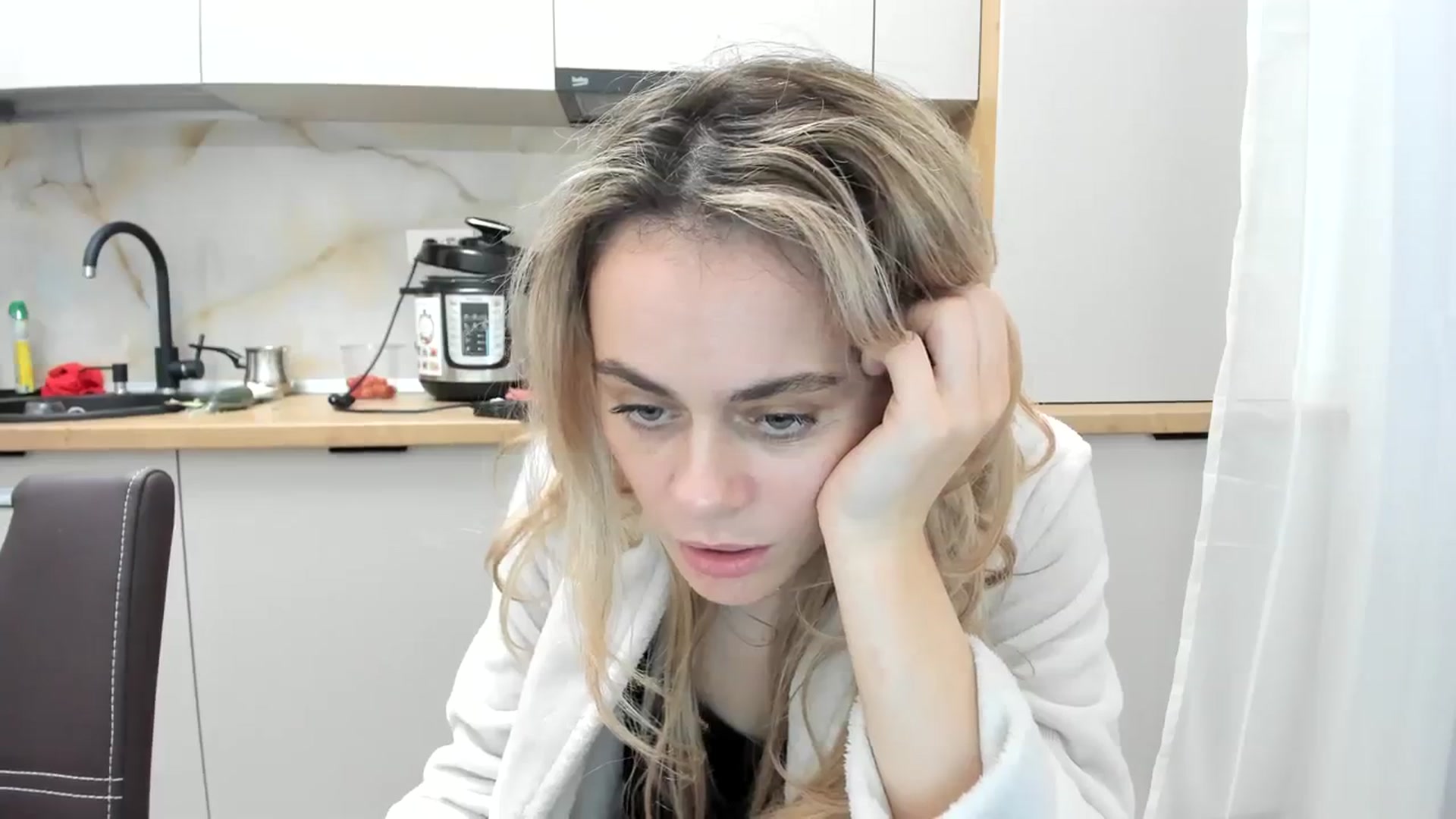 Gallery image thumbnail from DebbyPaige's myfreecams stream on, 01/02/2024, 20:22 image 12 of 20