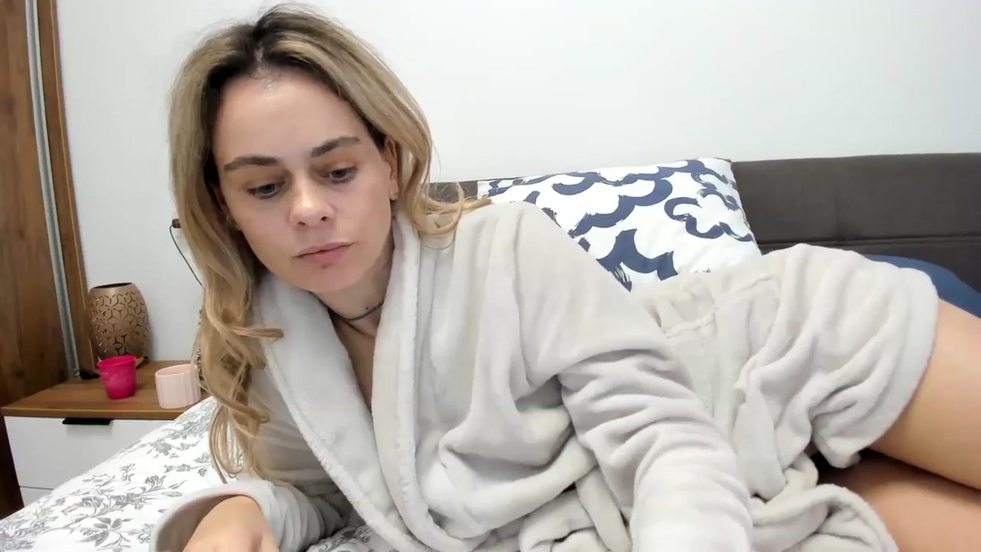 Gallery image thumbnail from DebbyPaige's myfreecams stream on, 01/03/2024, 11:41 image 10 of 20