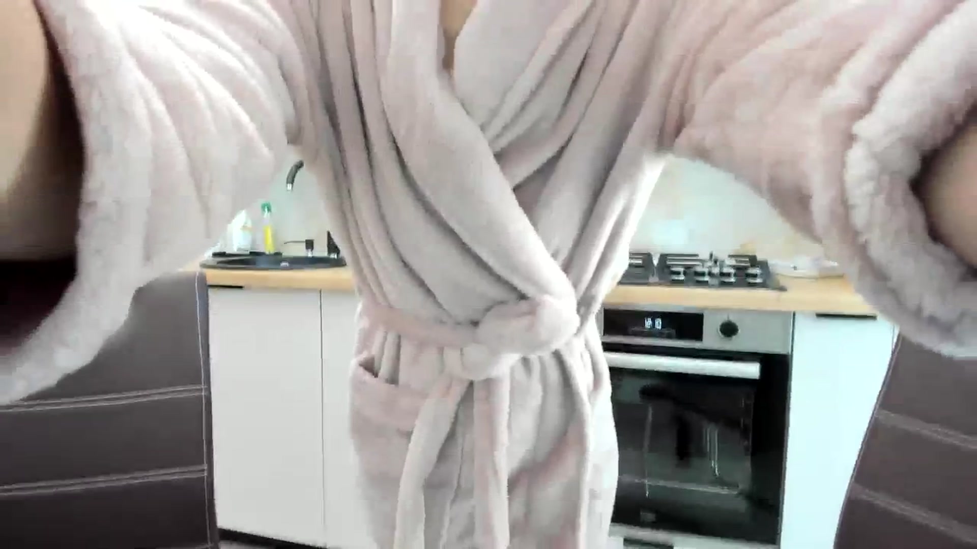 Gallery image thumbnail from DebbyPaige's myfreecams stream on, 01/05/2024, 10:08 image 9 of 20