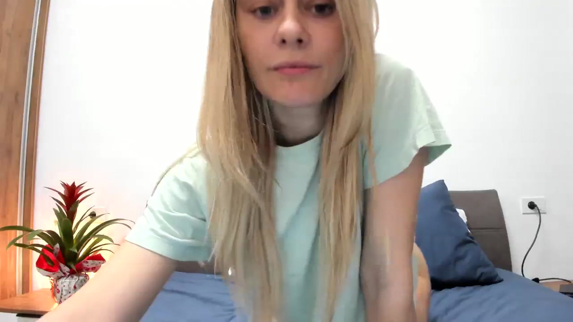 Gallery image thumbnail from DebbyPaige's myfreecams stream on, 01/09/2024, 12:26 image 18 of 20