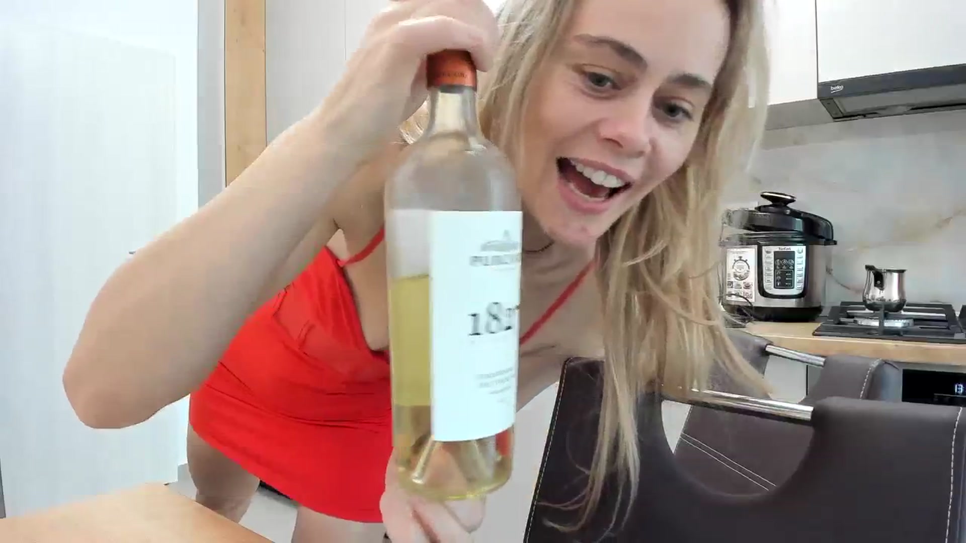 Gallery image thumbnail from DebbyPaige's myfreecams stream on, 01/18/2024, 10:31 image 19 of 20
