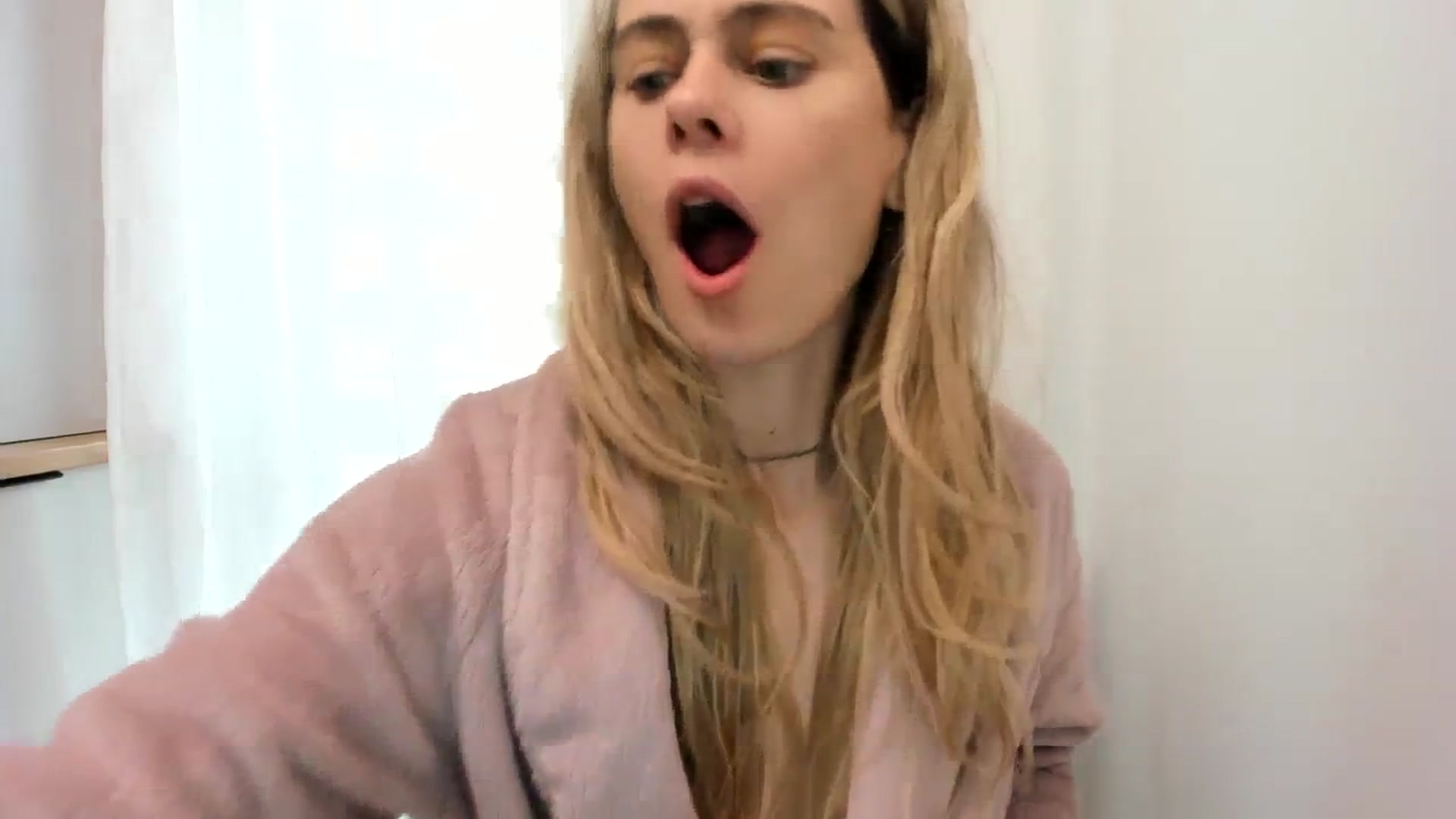 Gallery image thumbnail from DebbyPaige's myfreecams stream on, 01/18/2024, 10:31 image 6 of 20