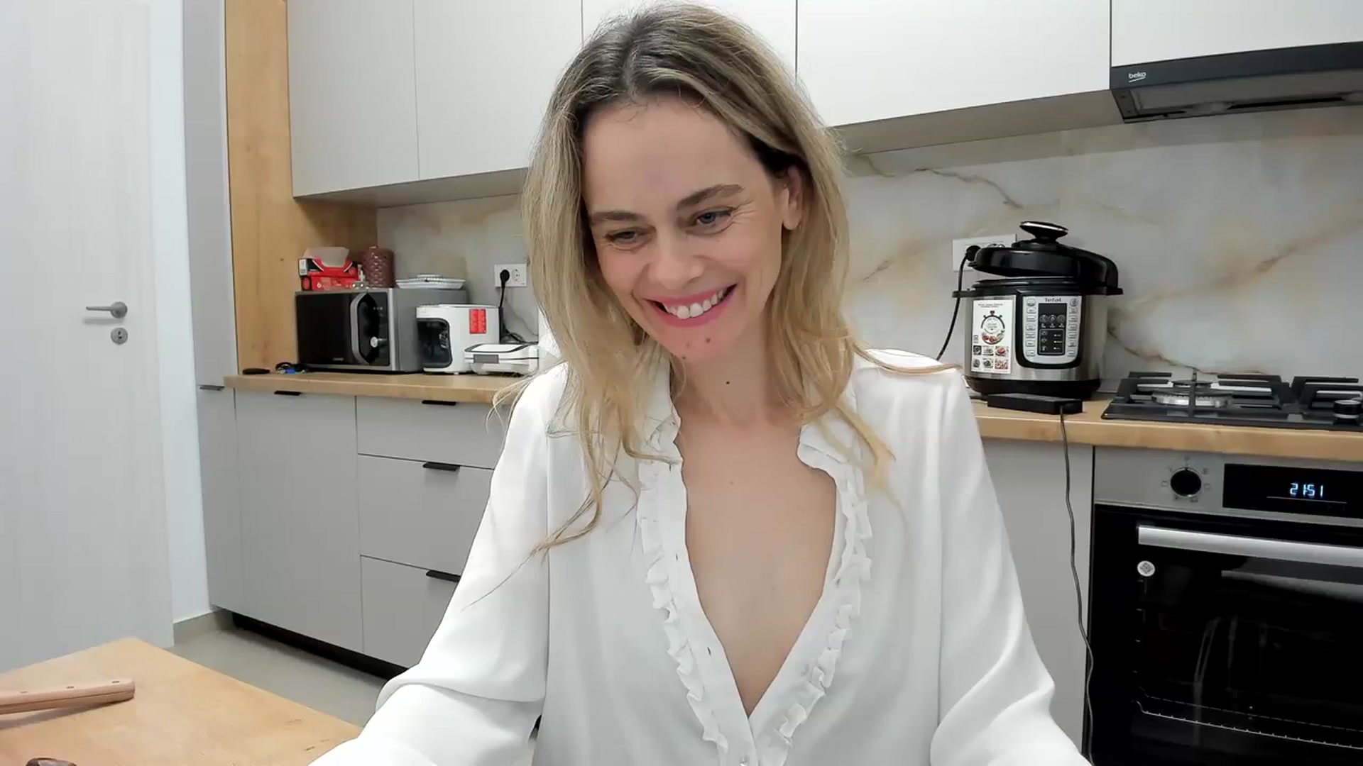 Gallery image thumbnail from DebbyPaige's myfreecams stream on, 01/20/2024, 19:35 image 5 of 20