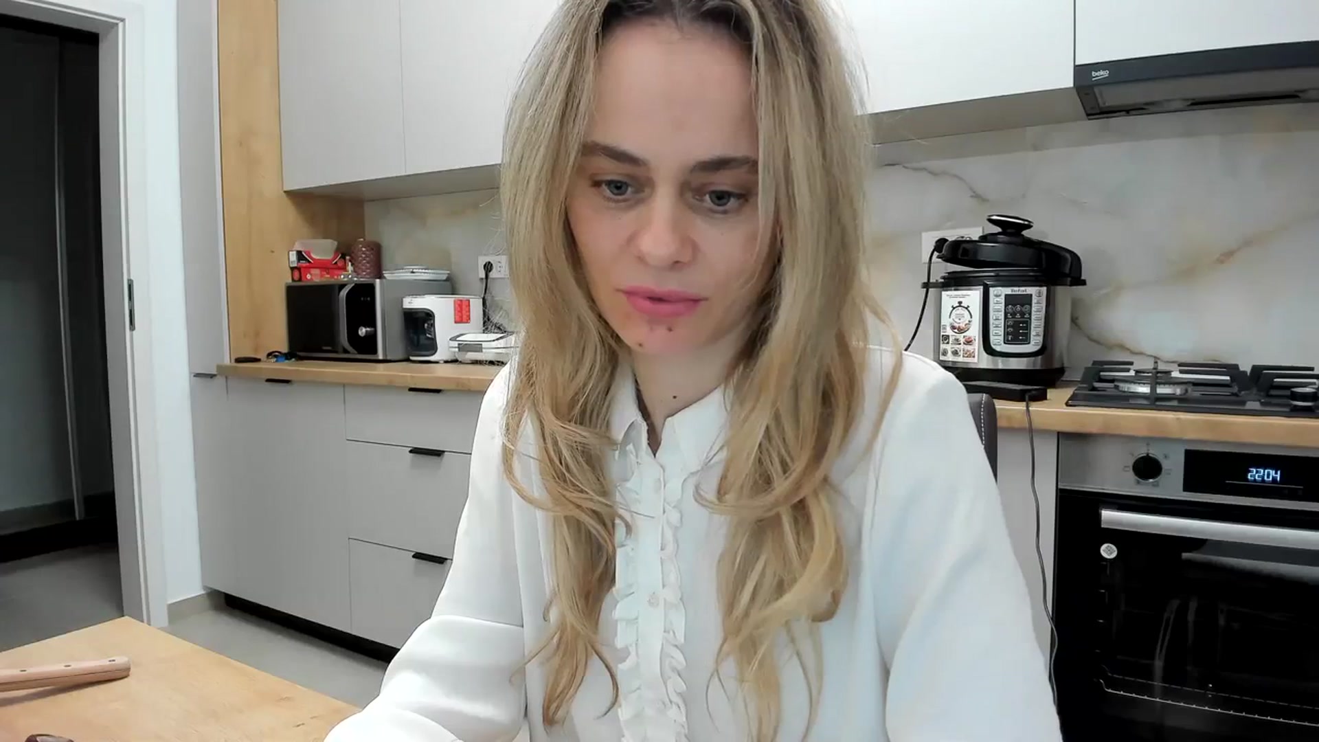 Gallery image thumbnail from DebbyPaige's myfreecams stream on, 01/20/2024, 19:35 image 10 of 20