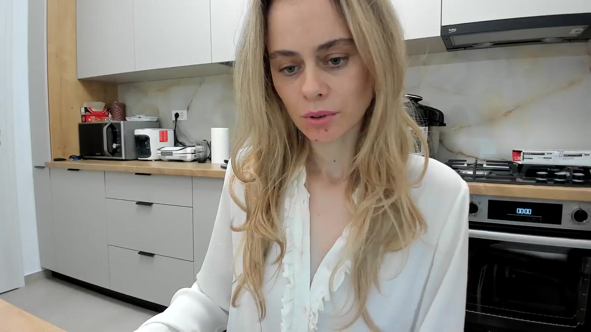 Gallery image thumbnail from DebbyPaige's myfreecams stream on, 01/20/2024, 21:23 image 17 of 20