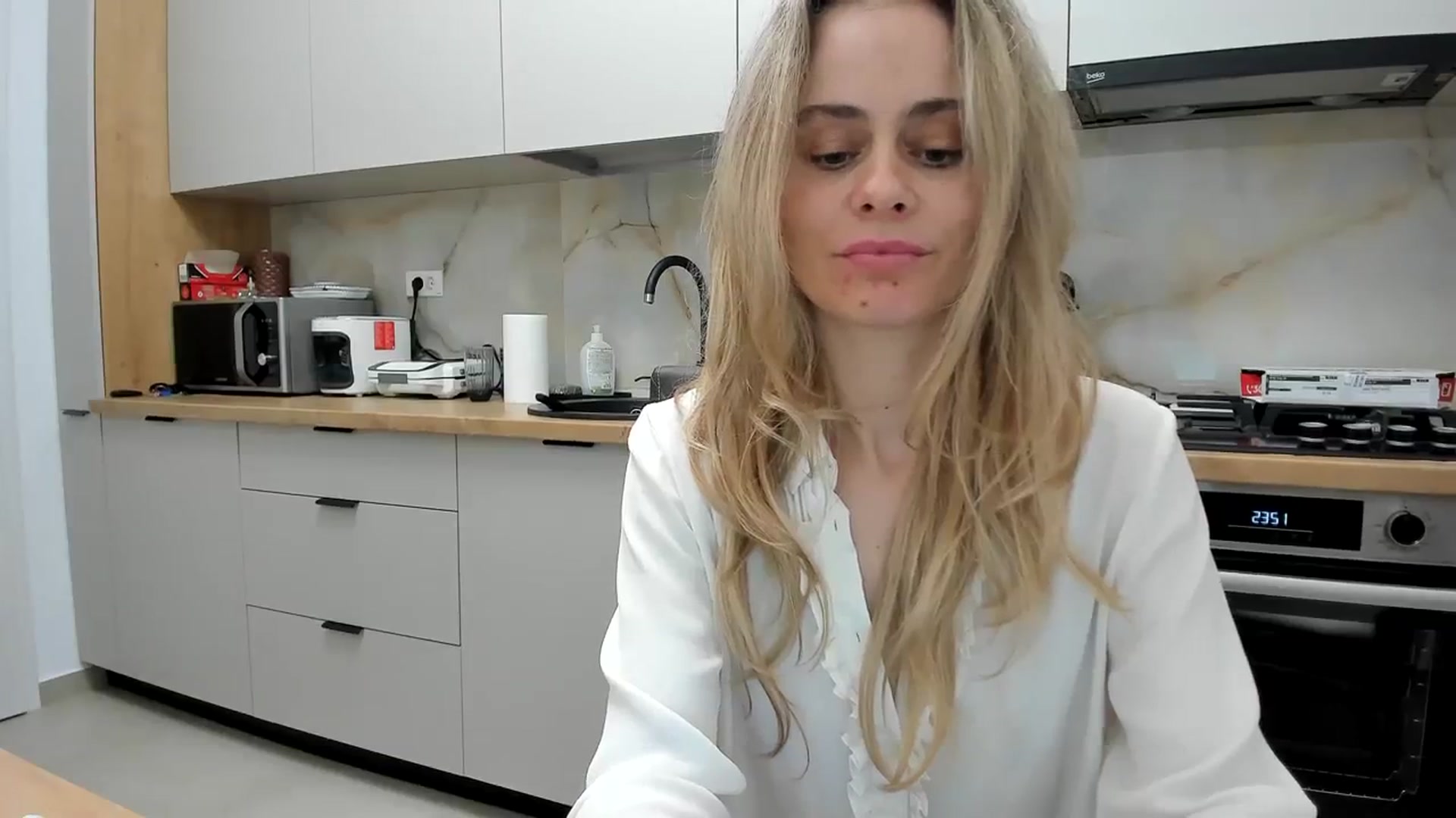 Gallery image thumbnail from DebbyPaige's myfreecams stream on, 01/20/2024, 21:23 image 15 of 20