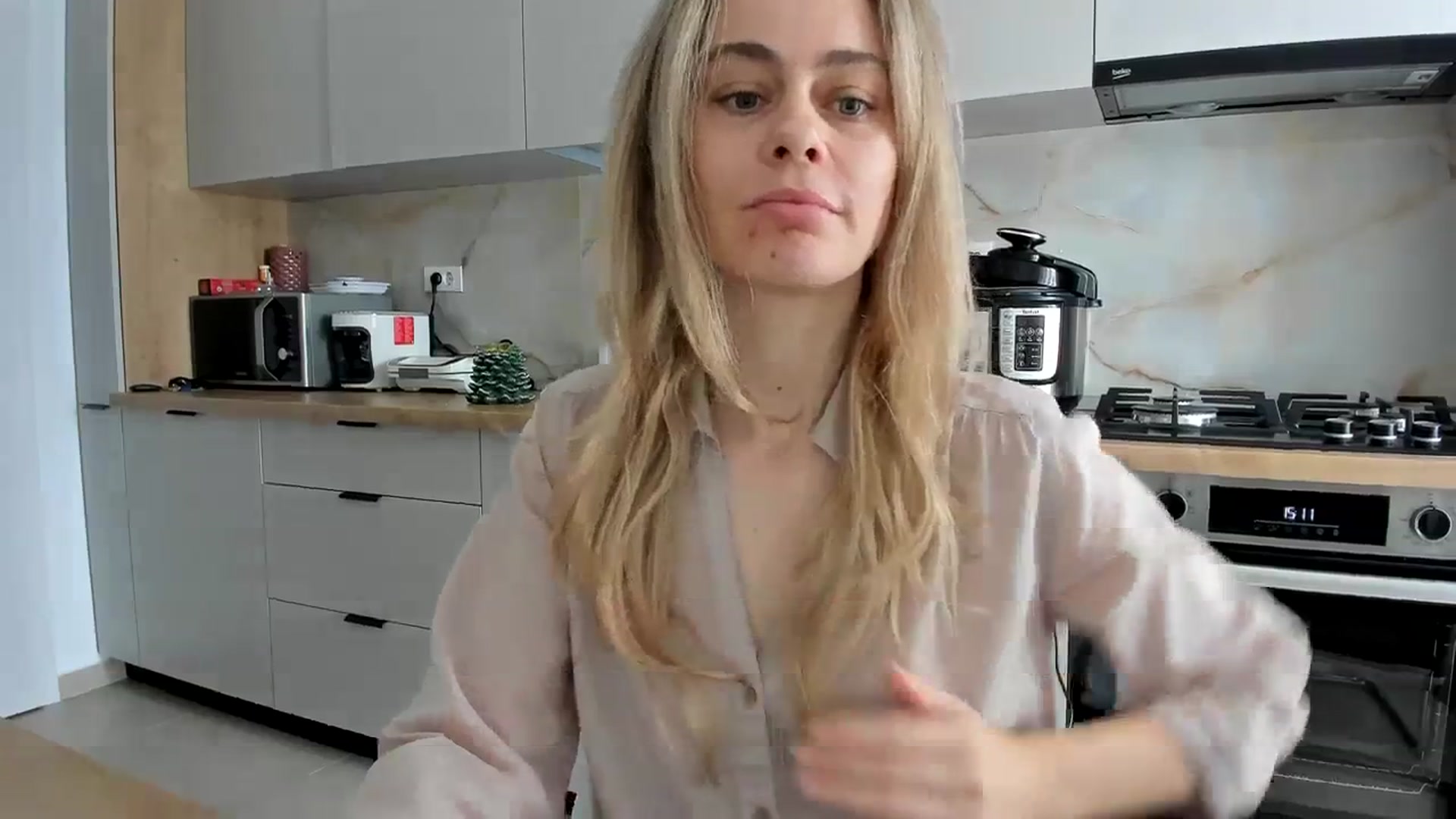 Gallery image thumbnail from DebbyPaige's myfreecams stream on, 01/21/2024, 13:34 image 6 of 20