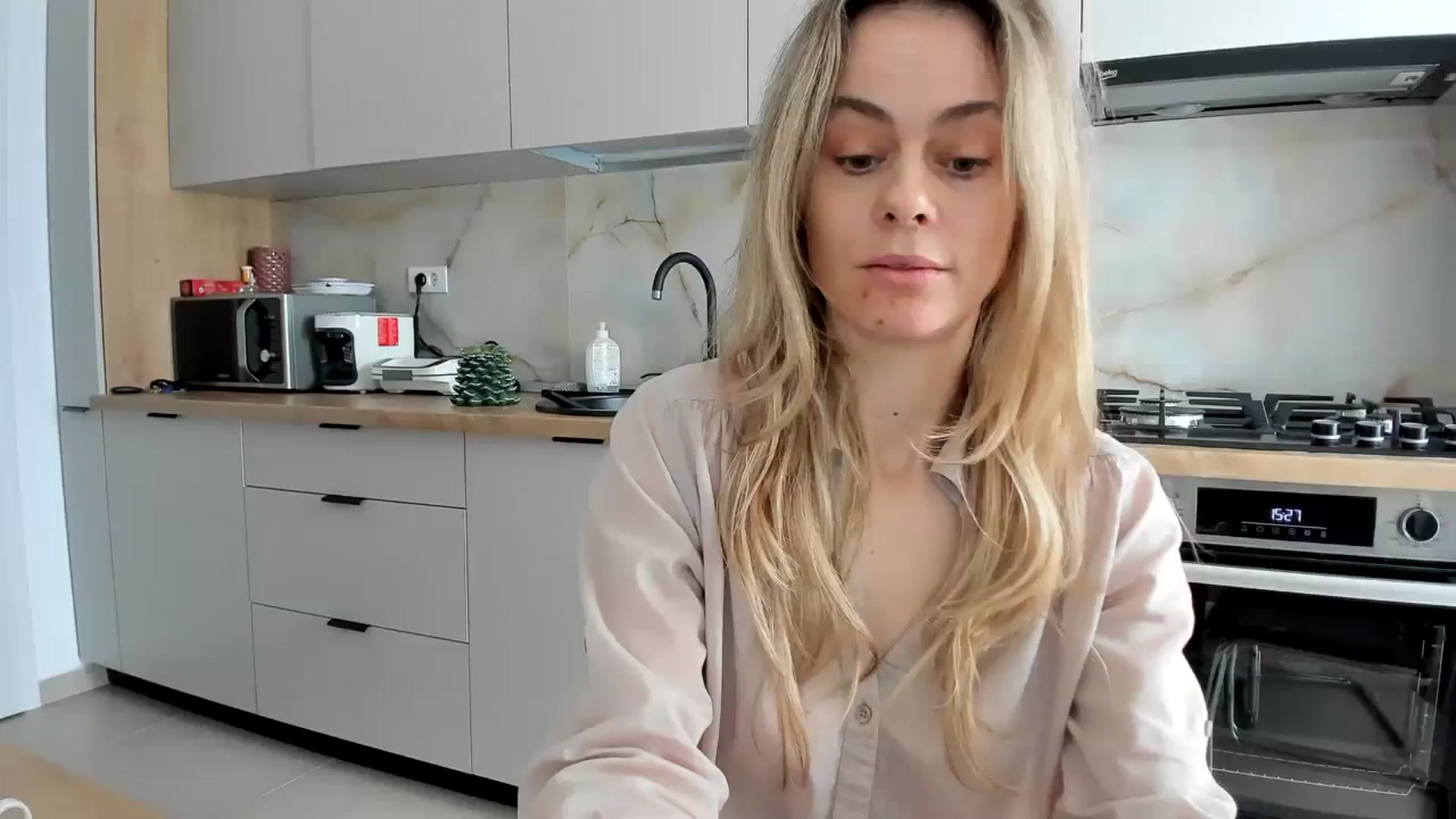 Gallery image thumbnail from DebbyPaige's myfreecams stream on, 01/21/2024, 13:34 image 9 of 20