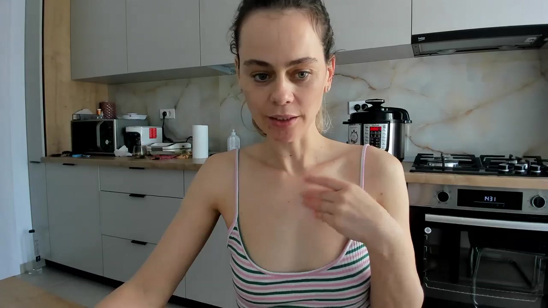 Gallery image thumbnail from DebbyPaige's myfreecams stream on, 01/22/2024, 11:55 image 5 of 20