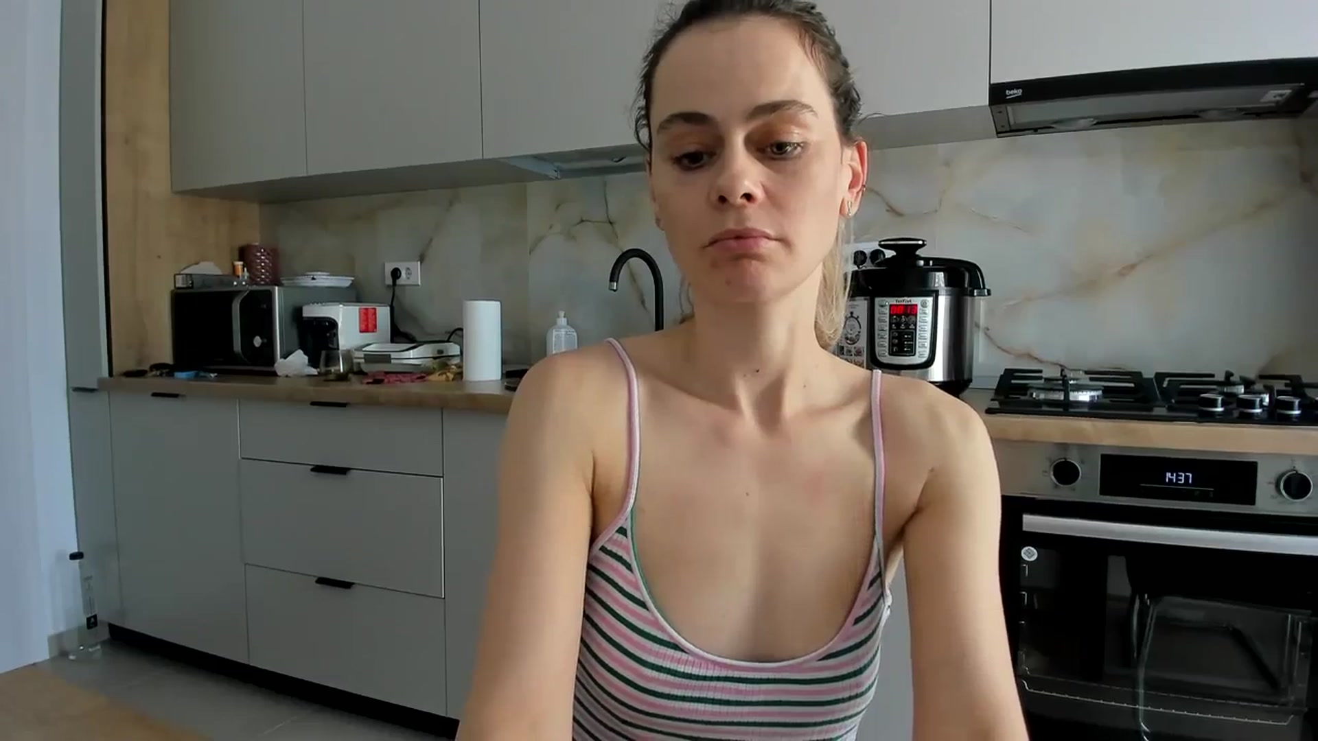 Gallery image thumbnail from DebbyPaige's myfreecams stream on, 01/22/2024, 11:55 image 9 of 20