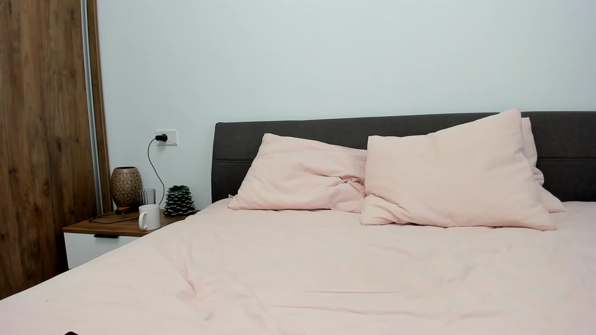 Gallery image thumbnail from DebbyPaige's myfreecams stream on, 01/23/2024, 13:25 image 11 of 20