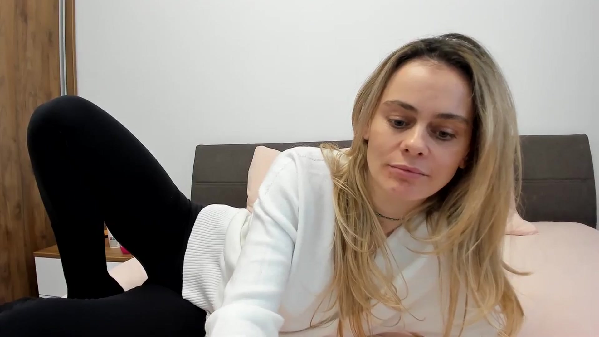 Gallery image thumbnail from DebbyPaige's myfreecams stream on, 01/25/2024, 14:32 image 19 of 20