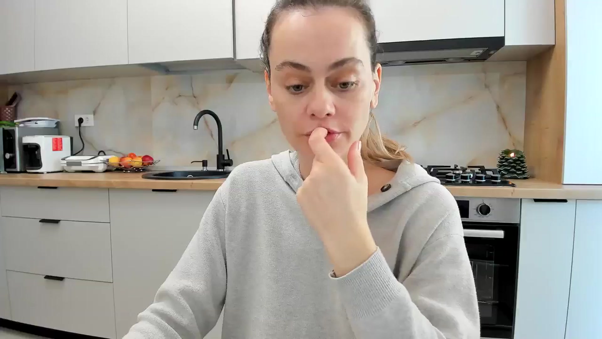 Gallery image thumbnail from DebbyPaige's myfreecams stream on, 01/30/2024, 09:21 image 8 of 20