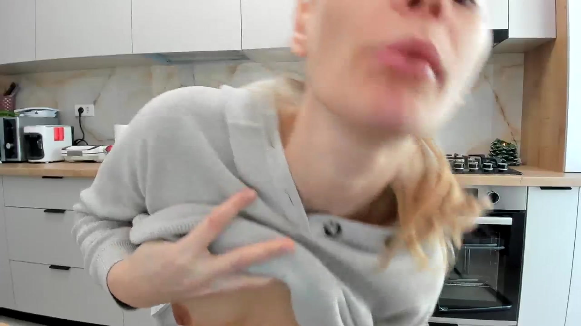 Gallery image thumbnail from DebbyPaige's myfreecams stream on, 01/30/2024, 12:48 image 5 of 20