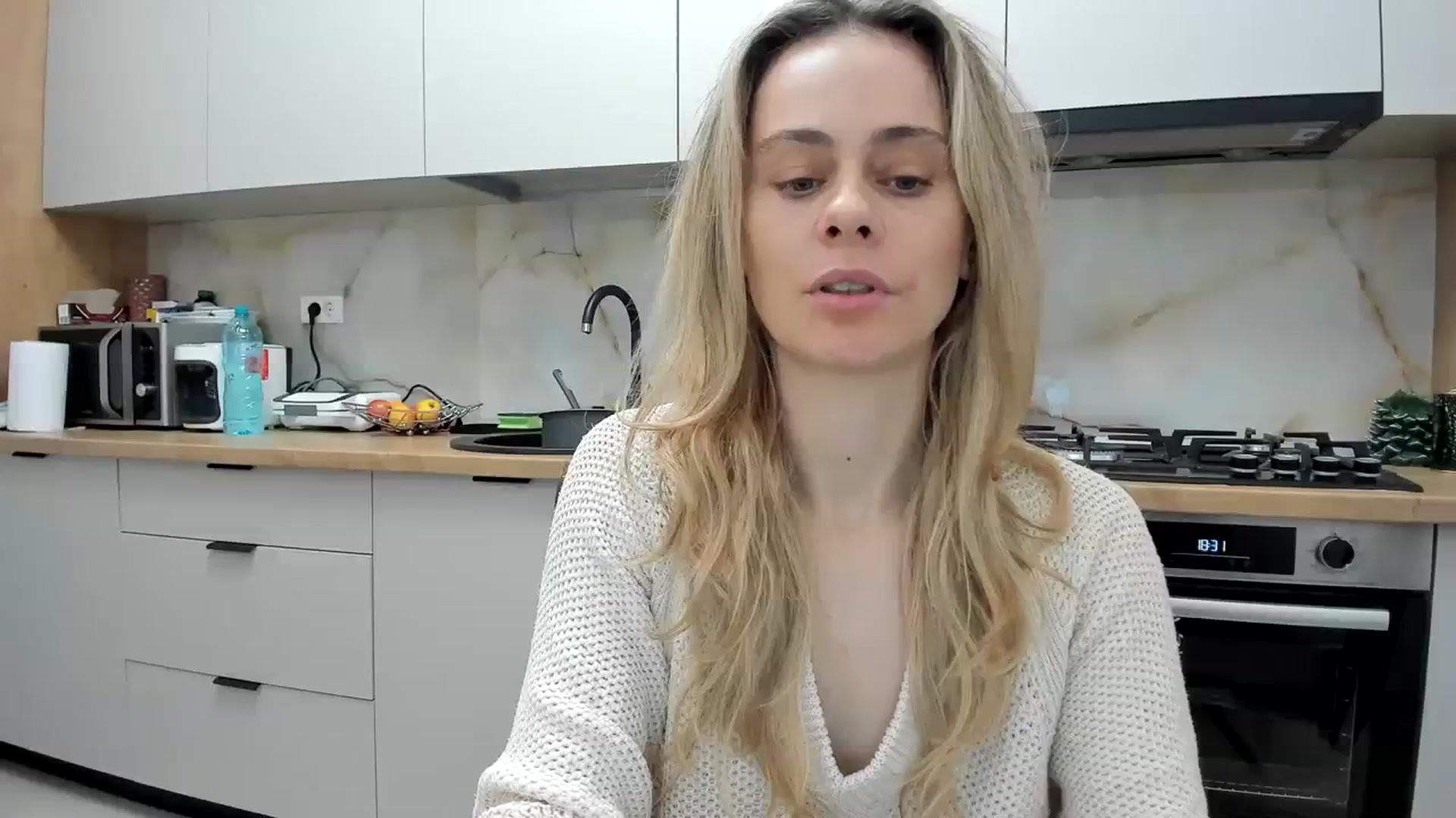Gallery image thumbnail from DebbyPaige's myfreecams stream on, 02/03/2024, 16:00 image 4 of 20