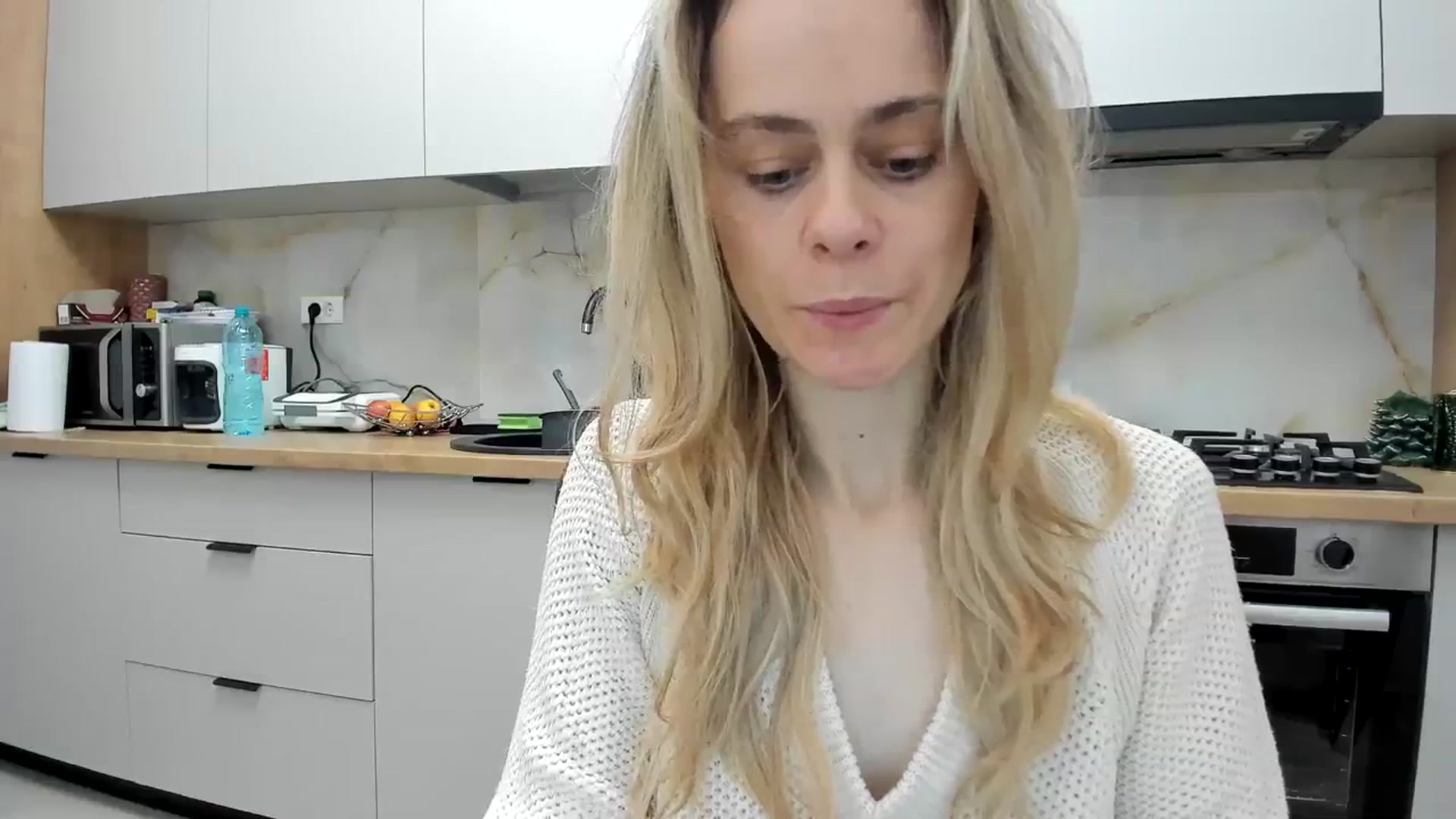 Gallery image thumbnail from DebbyPaige's myfreecams stream on, 02/03/2024, 16:00 image 6 of 20