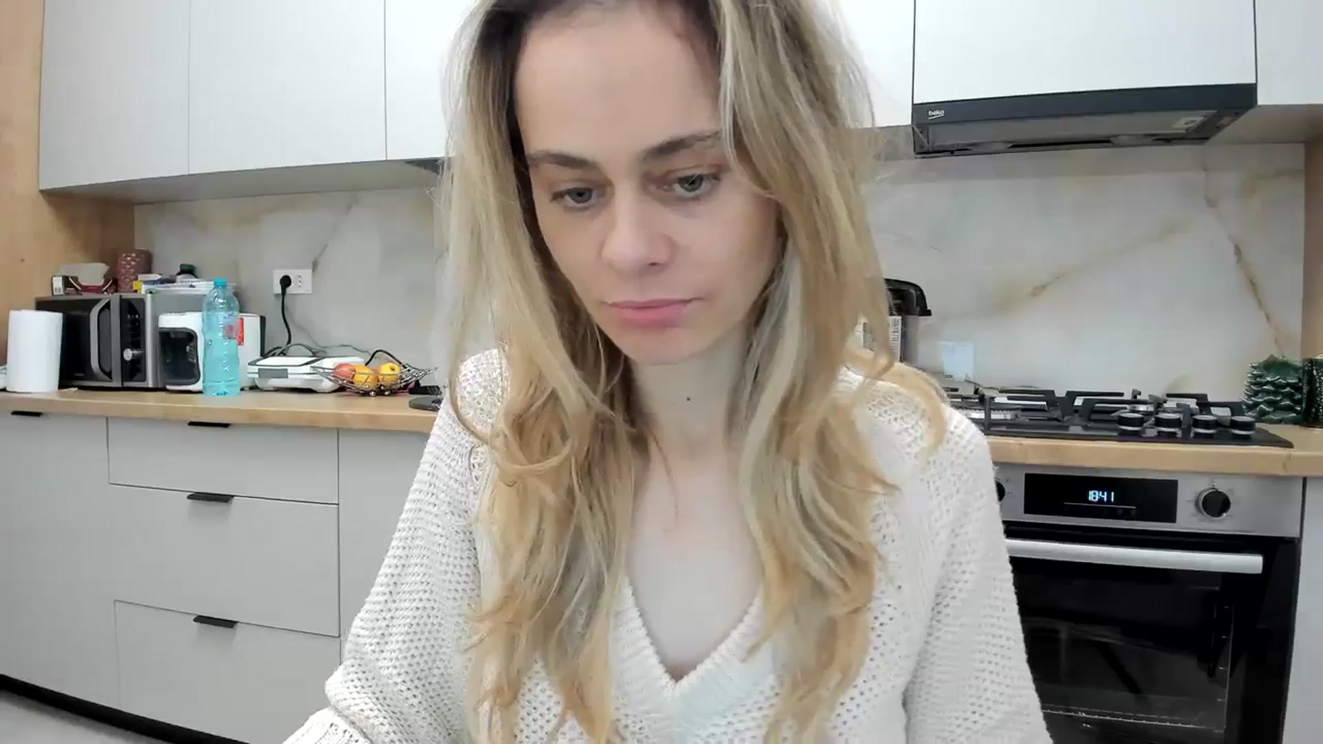 Gallery image thumbnail from DebbyPaige's myfreecams stream on, 02/03/2024, 16:00 image 17 of 20