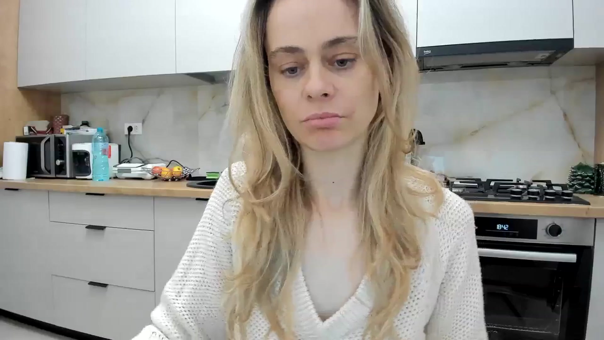 Gallery image thumbnail from DebbyPaige's myfreecams stream on, 02/03/2024, 16:00 image 18 of 20