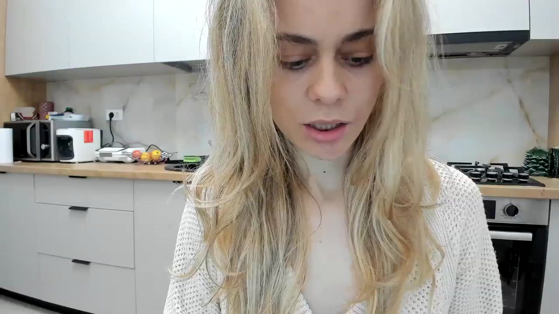 Gallery image thumbnail from DebbyPaige's myfreecams stream on, 02/03/2024, 16:31 image 8 of 20