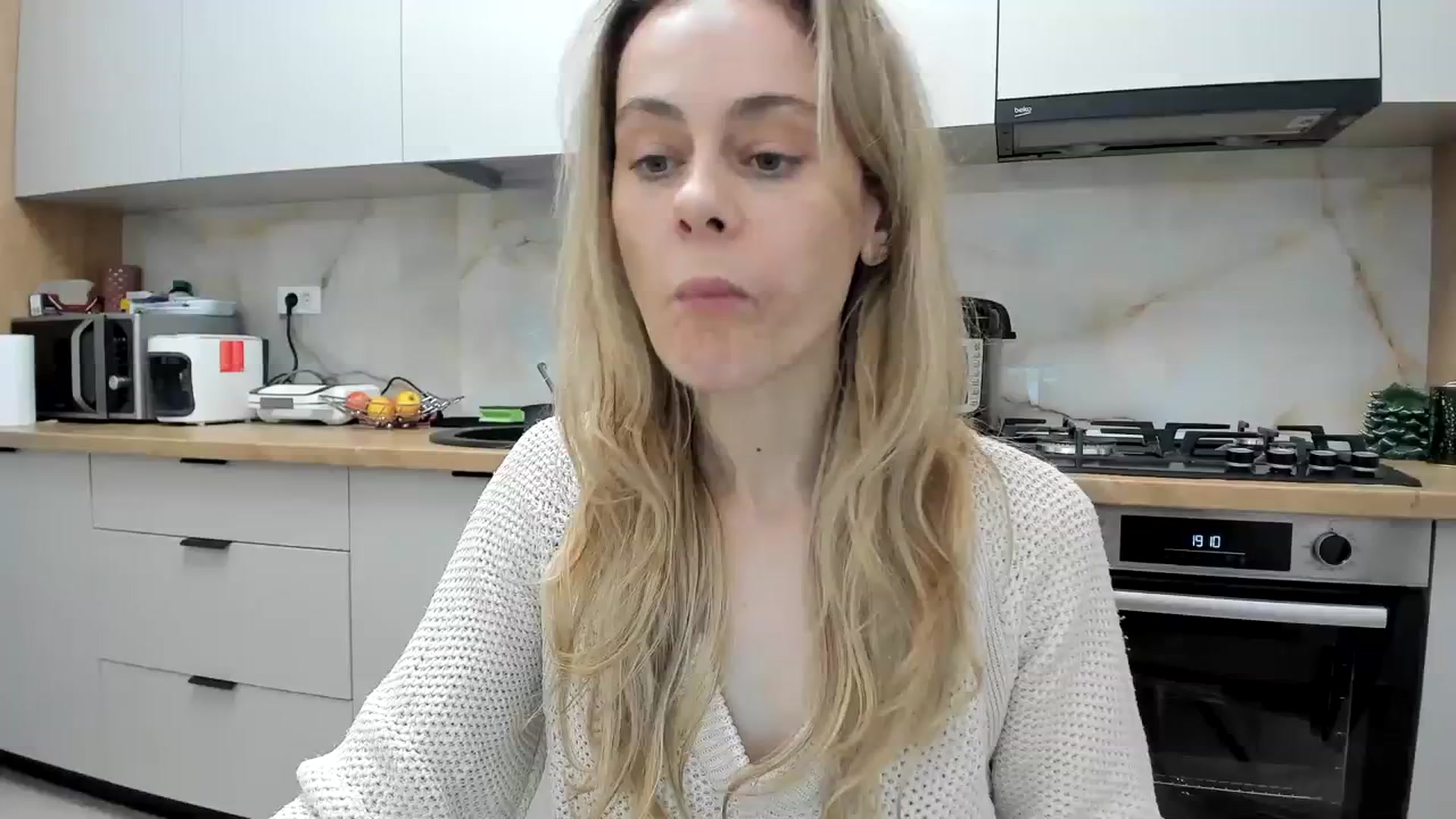 Gallery image thumbnail from DebbyPaige's myfreecams stream on, 02/03/2024, 16:31 image 1 of 20