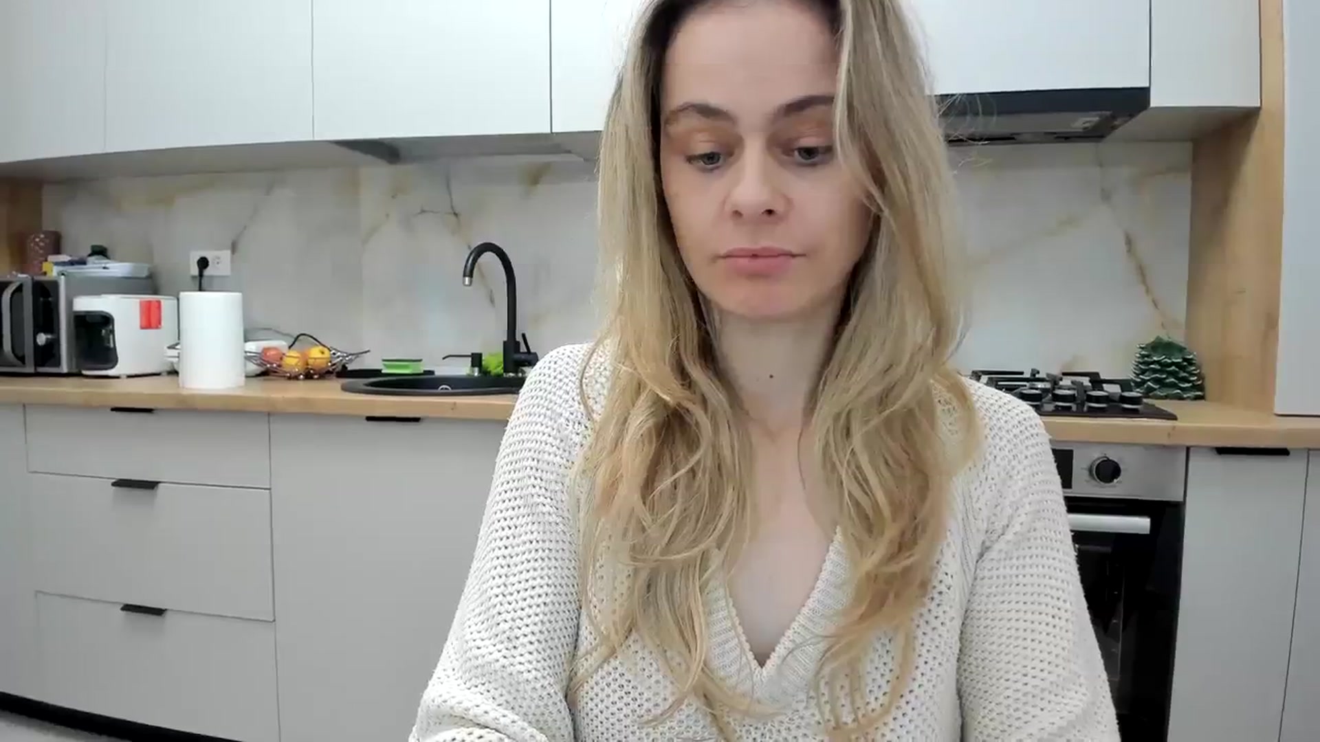 Gallery image thumbnail from DebbyPaige's myfreecams stream on, 02/03/2024, 19:06 image 2 of 20
