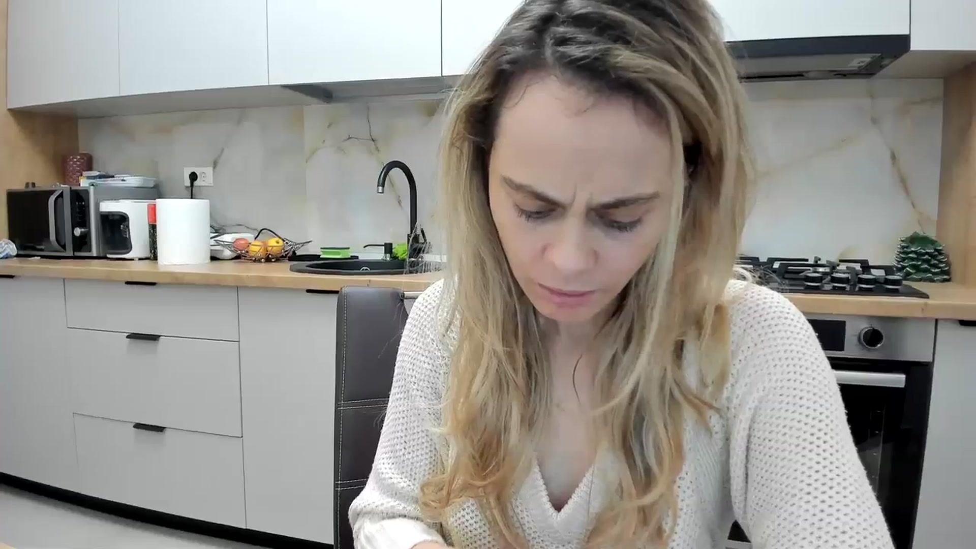 Gallery image thumbnail from DebbyPaige's myfreecams stream on, 02/03/2024, 19:06 image 16 of 20