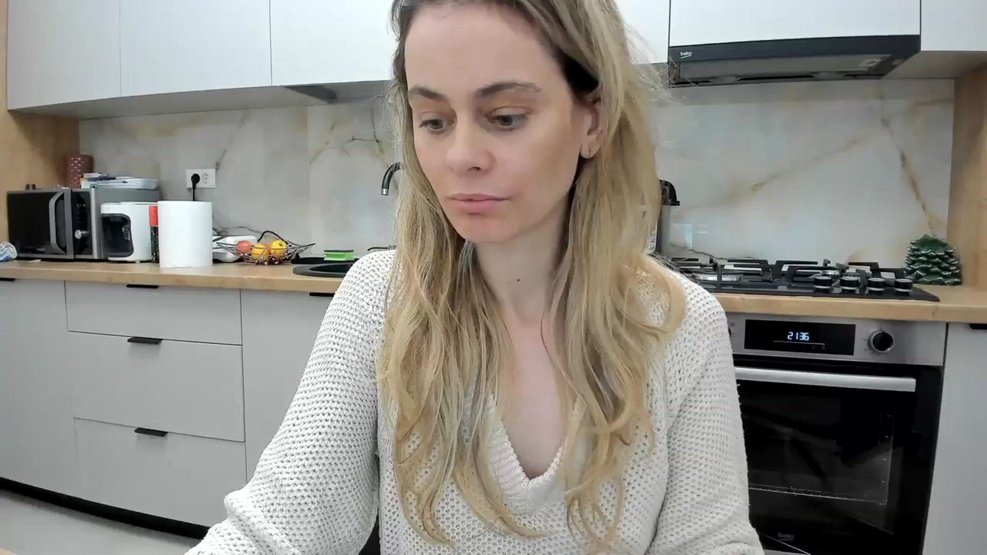Gallery image thumbnail from DebbyPaige's myfreecams stream on, 02/03/2024, 19:06 image 15 of 20
