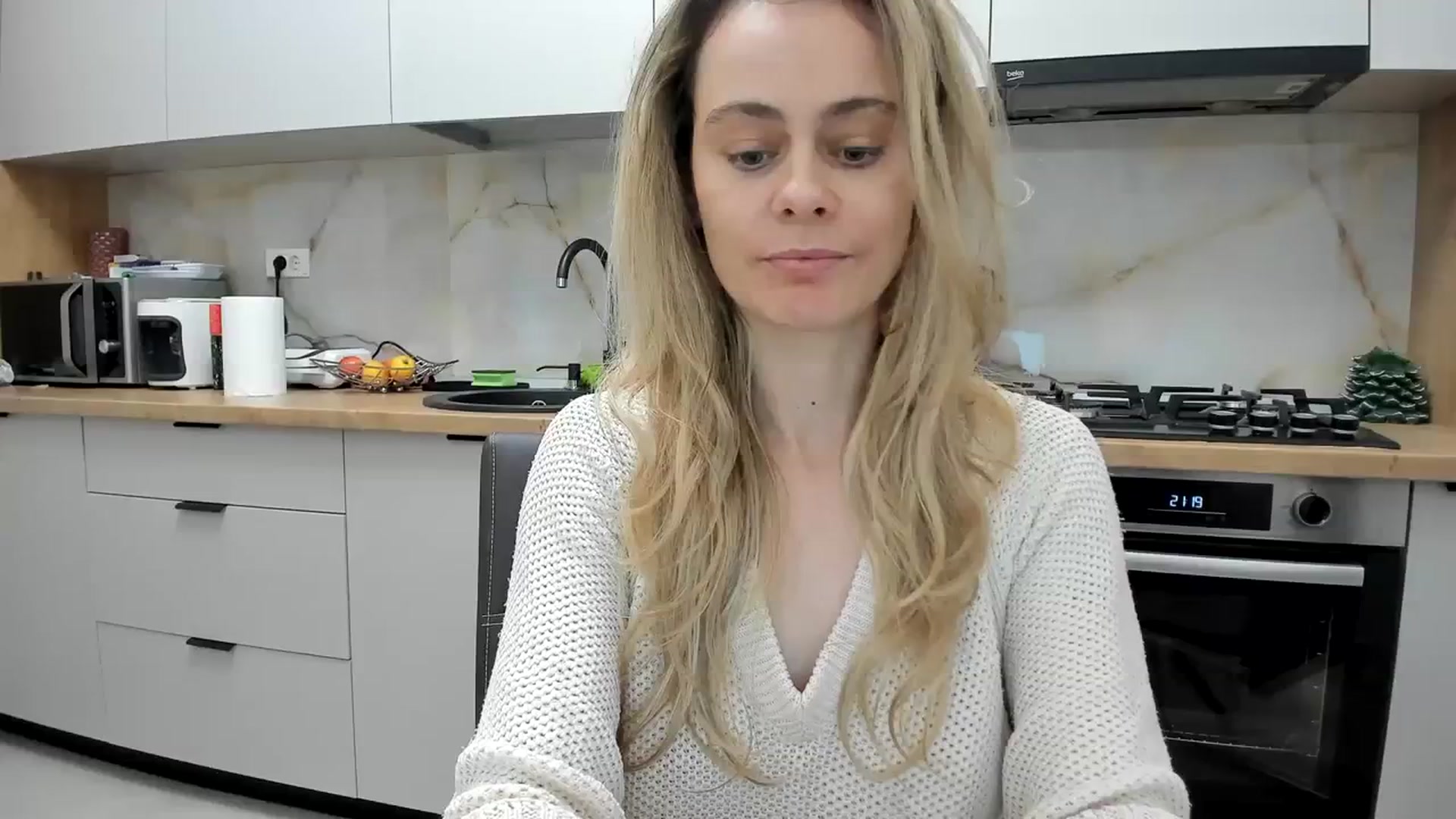Gallery image thumbnail from DebbyPaige's myfreecams stream on, 02/03/2024, 19:06 image 11 of 20