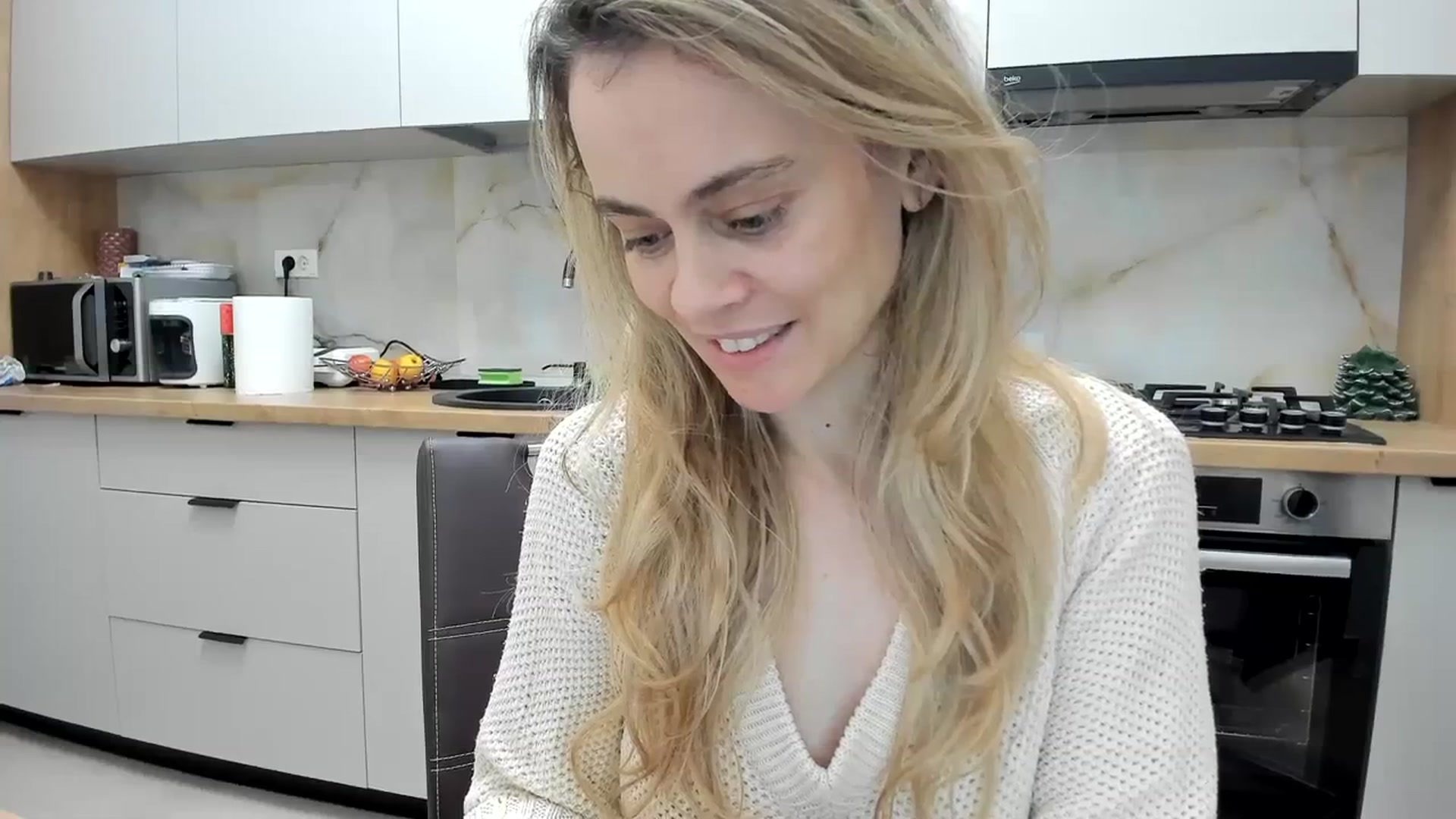 Gallery image thumbnail from DebbyPaige's myfreecams stream on, 02/03/2024, 19:06 image 17 of 20