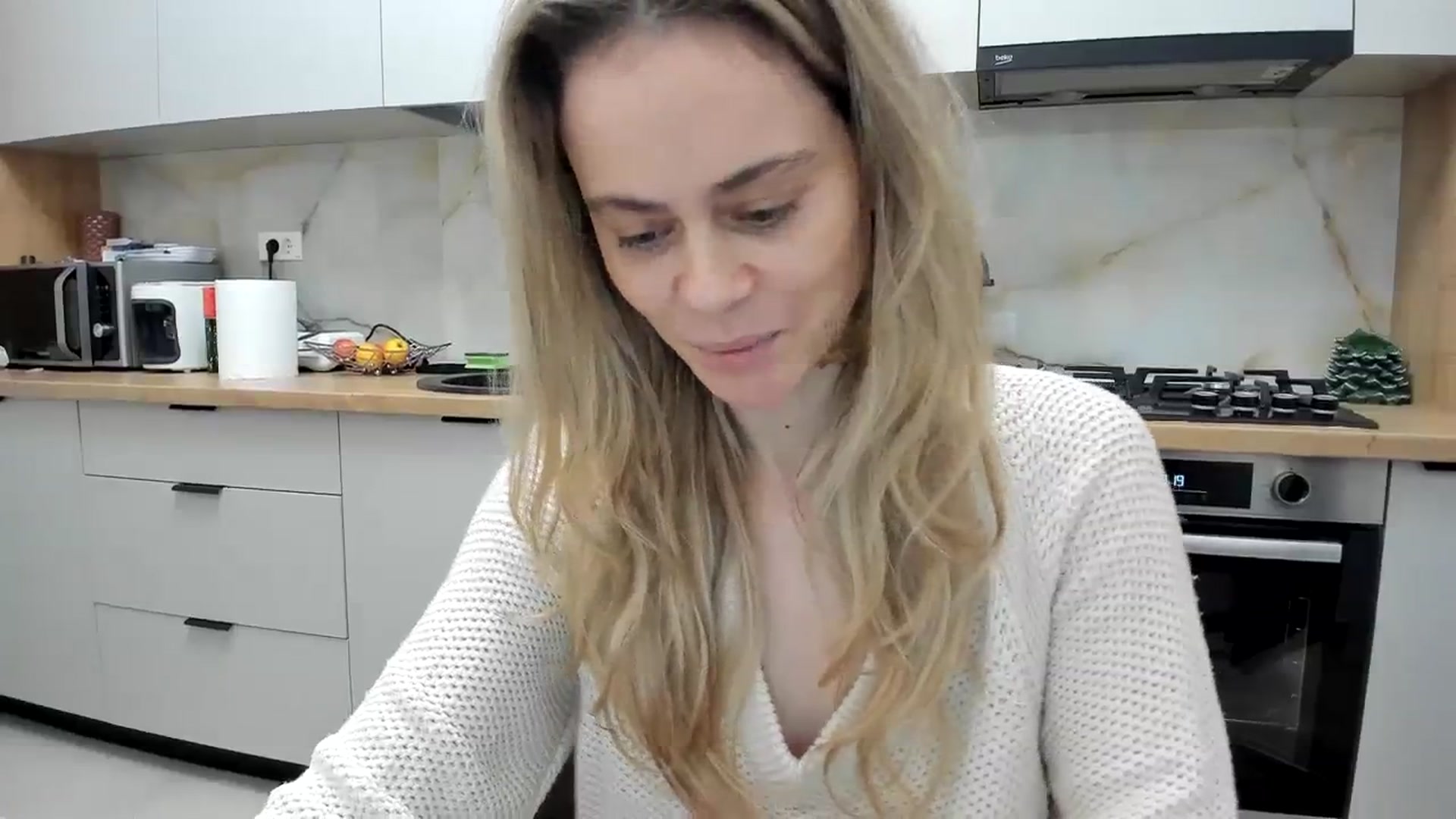 Gallery image thumbnail from DebbyPaige's myfreecams stream on, 02/03/2024, 19:30 image 12 of 20