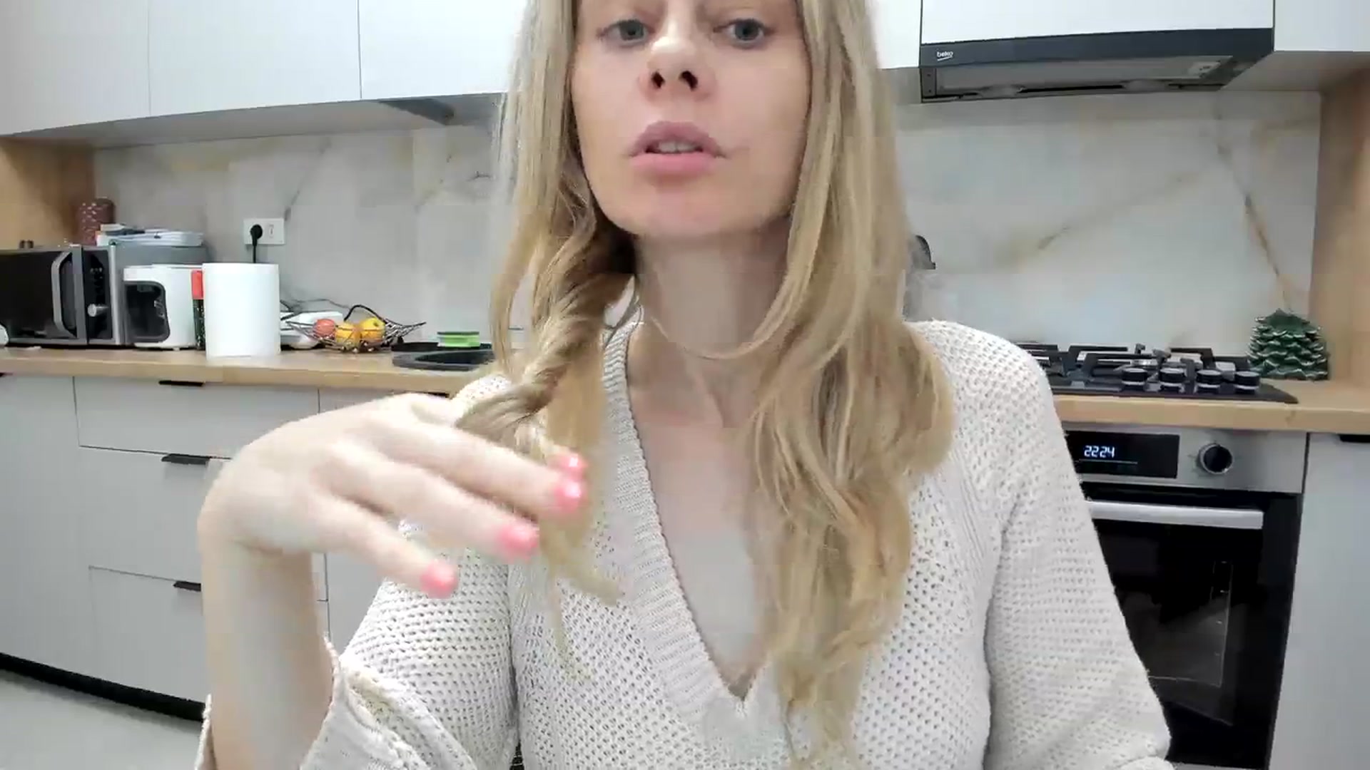 Gallery image thumbnail from DebbyPaige's myfreecams stream on, 02/03/2024, 19:30 image 16 of 20