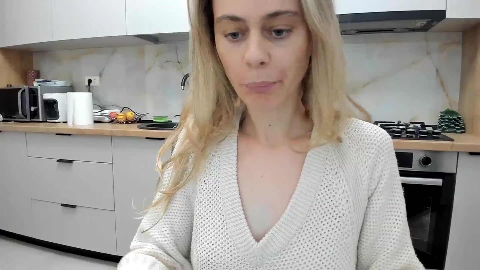 Gallery image thumbnail from DebbyPaige's myfreecams stream on, 02/03/2024, 19:30 image 19 of 20