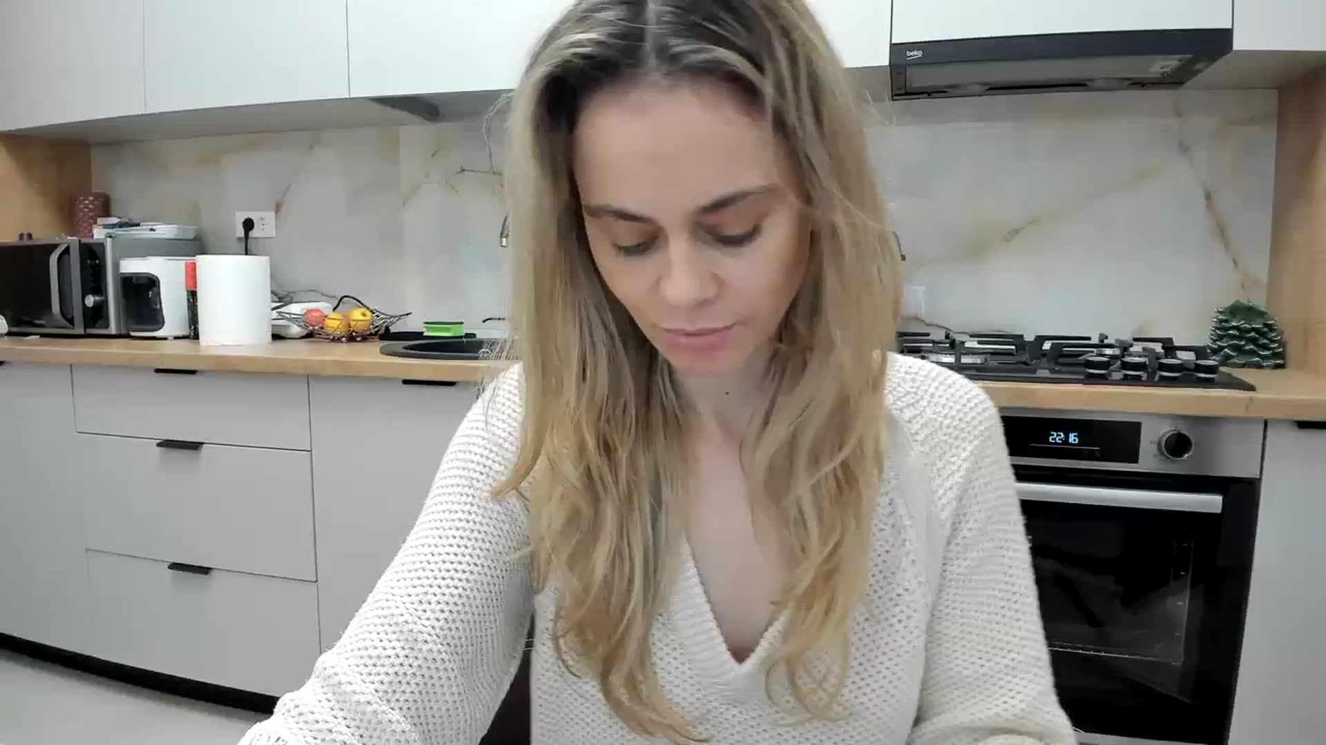 Gallery image thumbnail from DebbyPaige's myfreecams stream on, 02/03/2024, 19:30 image 10 of 20