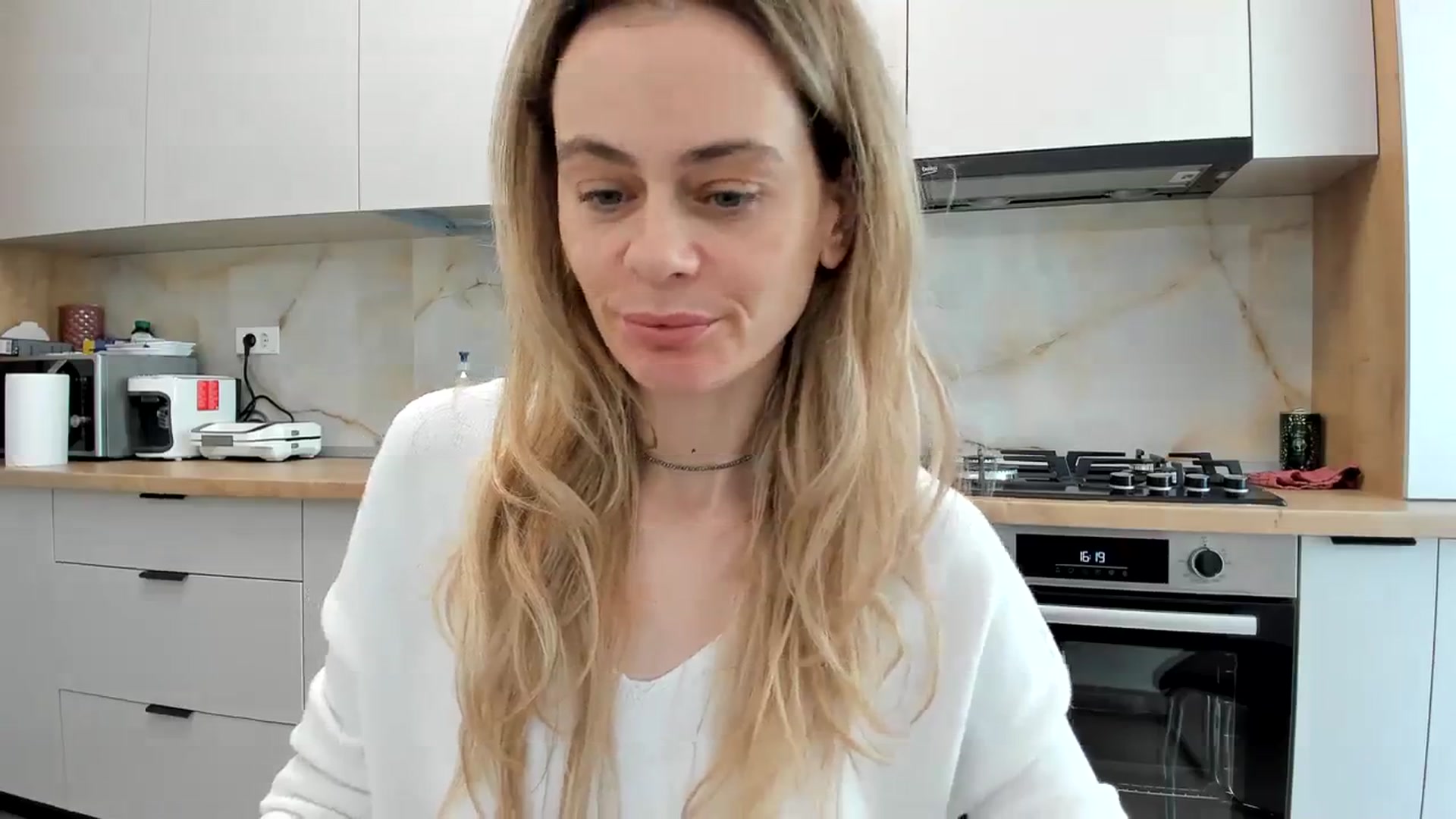 Gallery image thumbnail from DebbyPaige's myfreecams stream on, 02/05/2024, 13:52 image 11 of 20