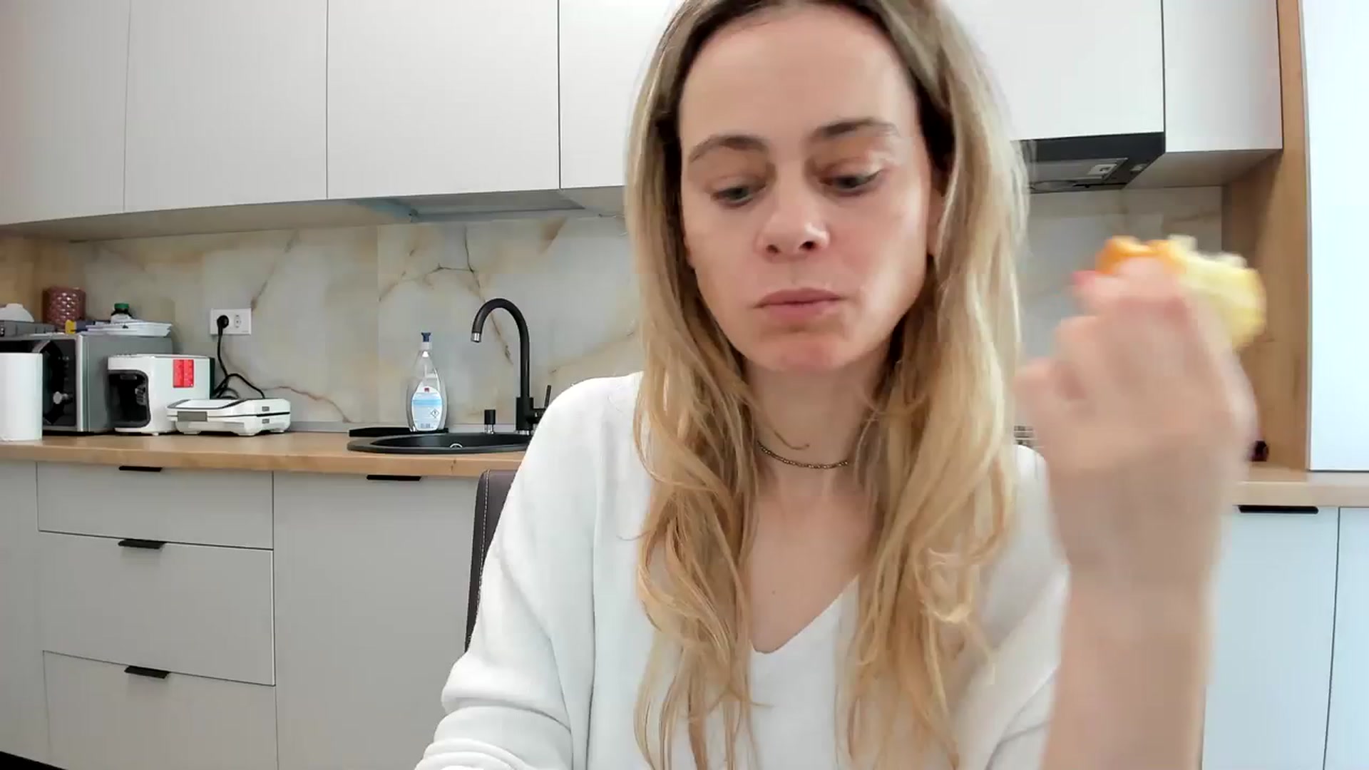 Gallery image thumbnail from DebbyPaige's myfreecams stream on, 02/05/2024, 13:52 image 1 of 20