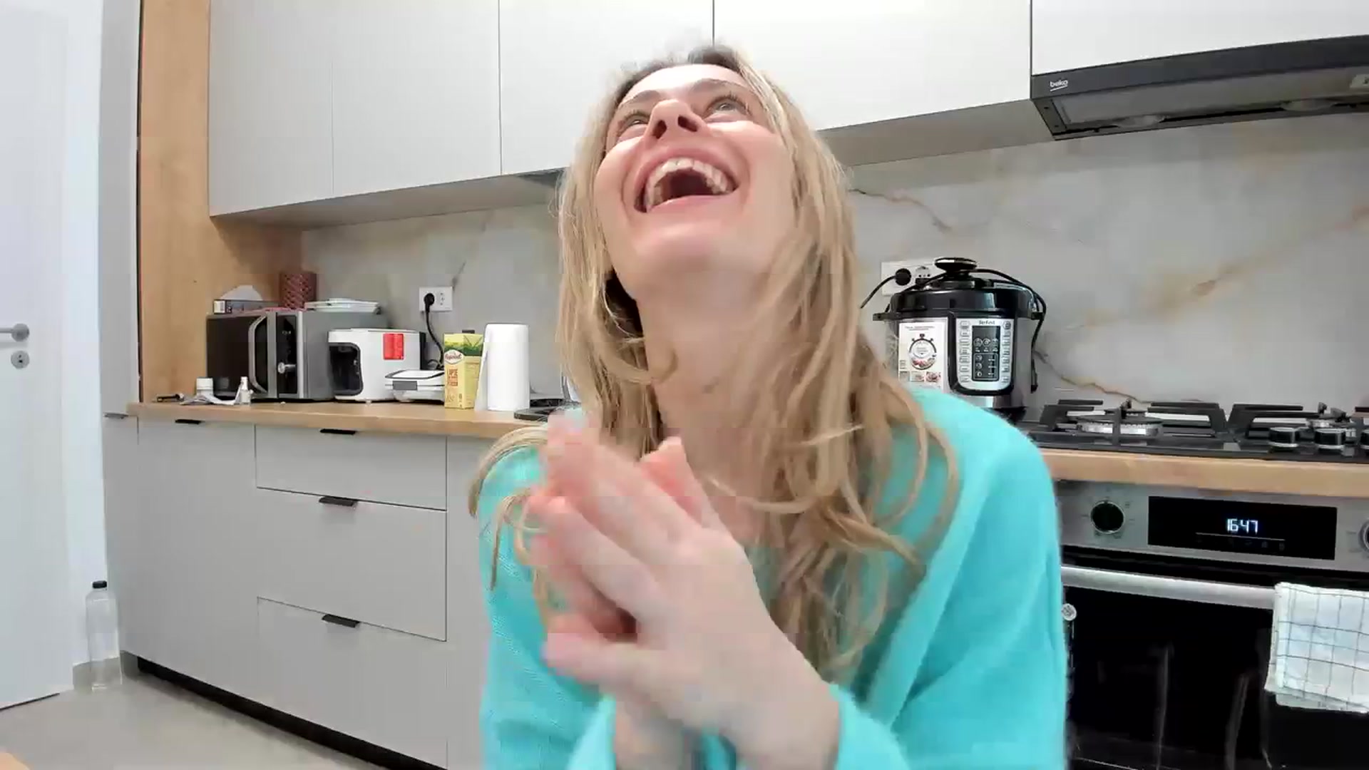 Gallery image thumbnail from DebbyPaige's myfreecams stream on, 02/18/2024, 13:57 image 13 of 20