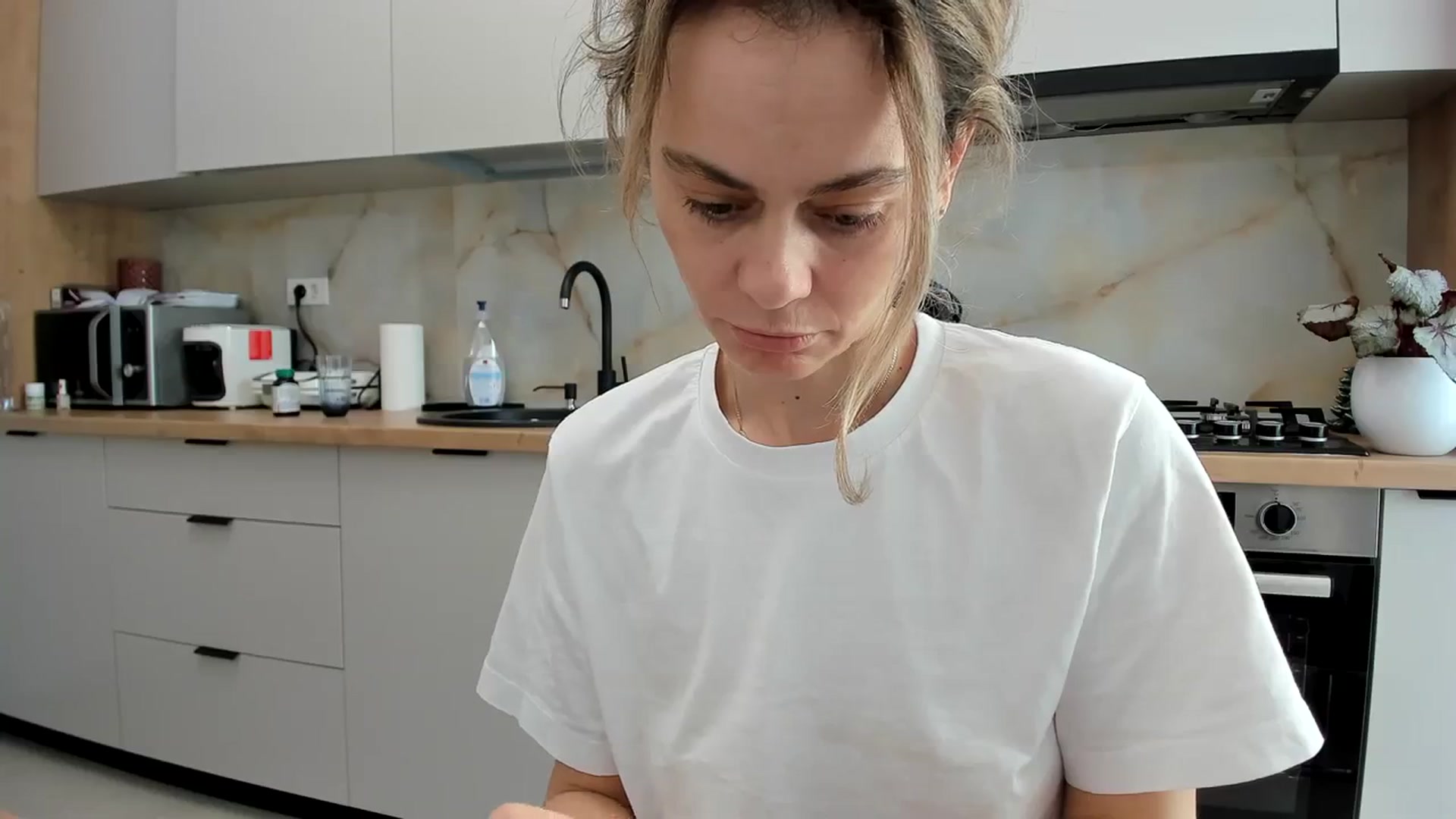 Gallery image thumbnail from DebbyPaige's myfreecams stream on, 02/19/2024, 11:48 image 9 of 20