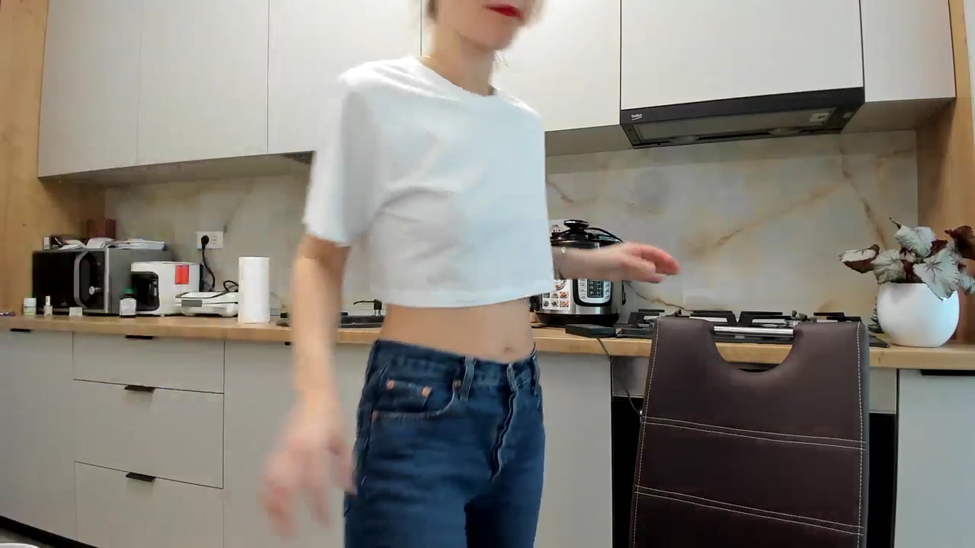 Gallery image thumbnail from DebbyPaige's myfreecams stream on, 02/19/2024, 15:25 image 19 of 20